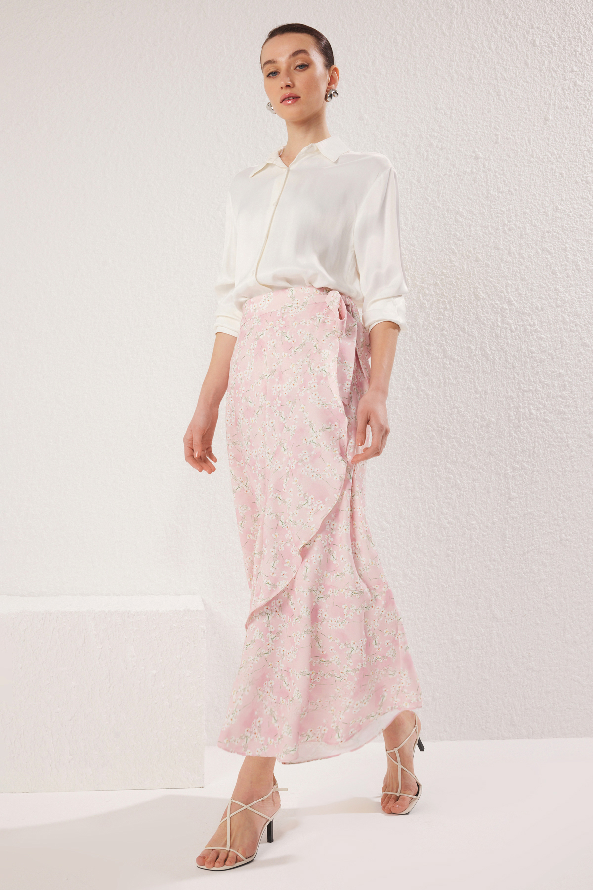 Trendyolmilla  Pudra Çiçekli Kruvaze Dokuma Etek TCTSS25EE00006 - Görsel 6