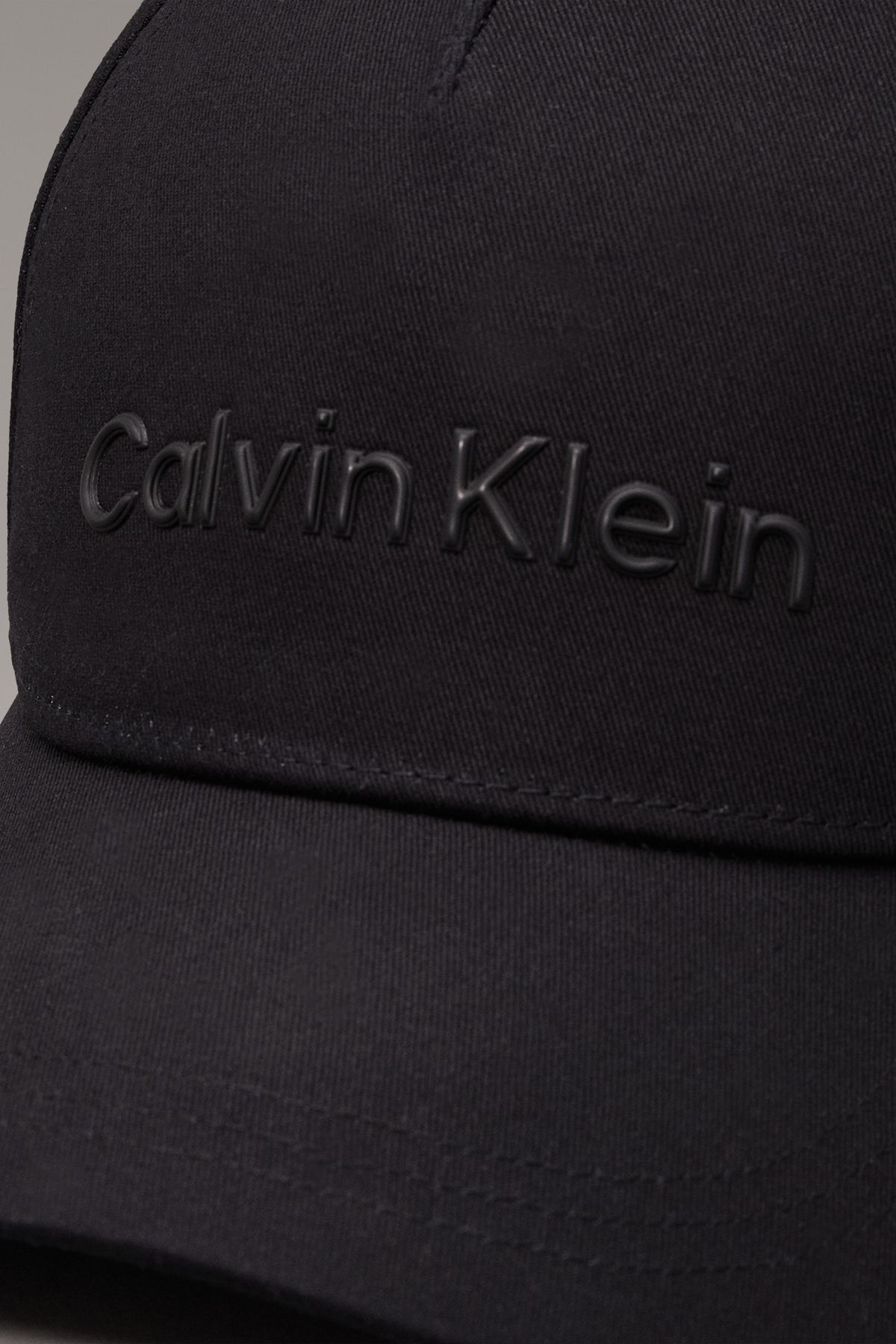 Calvin Klein-Atmungsaktive Herren-Sportmütze aus Baumwolle mit verstellbarer Metallschnalle in Schwarz K50K 511987 -BEH 4