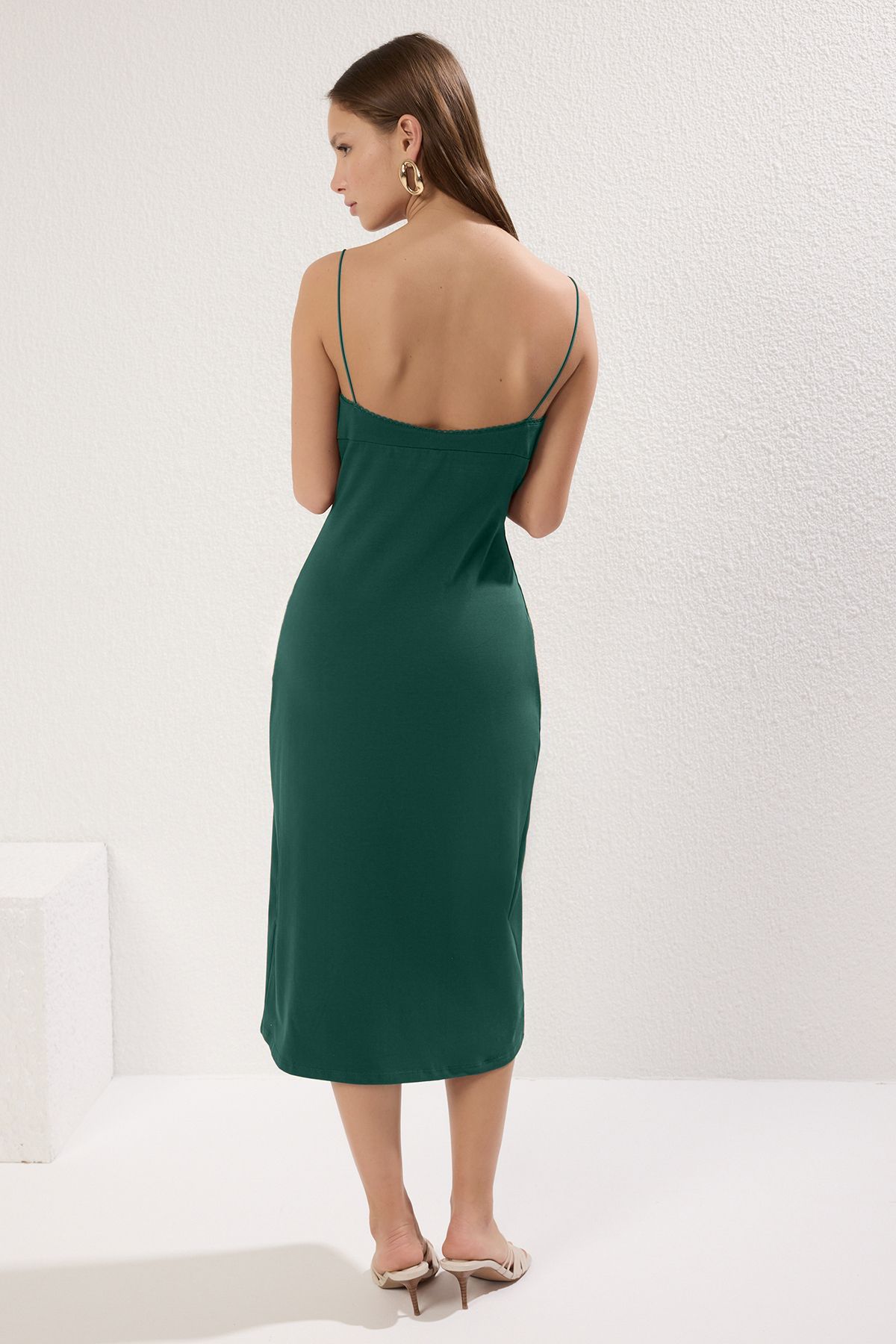 Trendyol Collection-Emerald Green Straight Bow Midi Strap Stretchy Knitted Dress Twoss25El00322 4