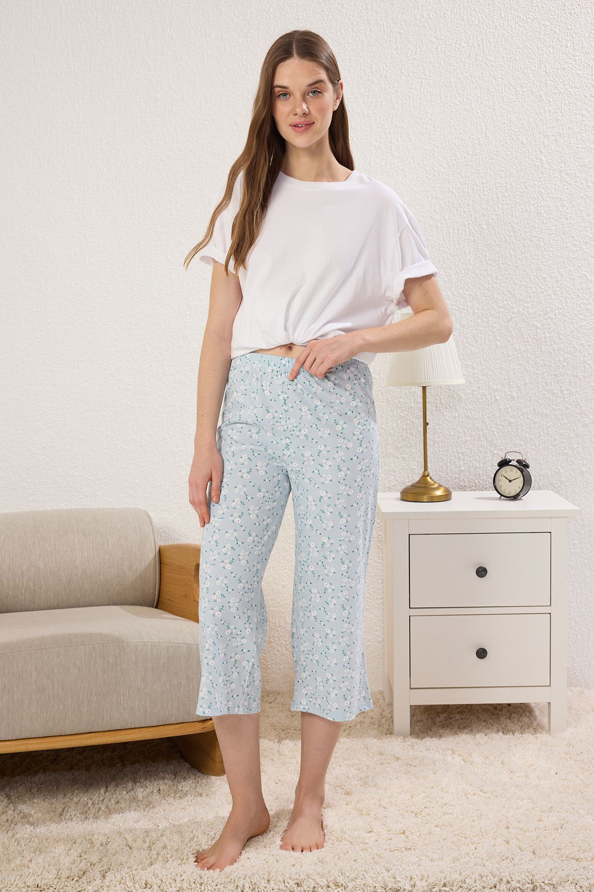 Trendyol Collection-Синьо-різнокольорові 2-упаковочні трикотажні капрі з квітковим принтом THMSS25PJ00018 4