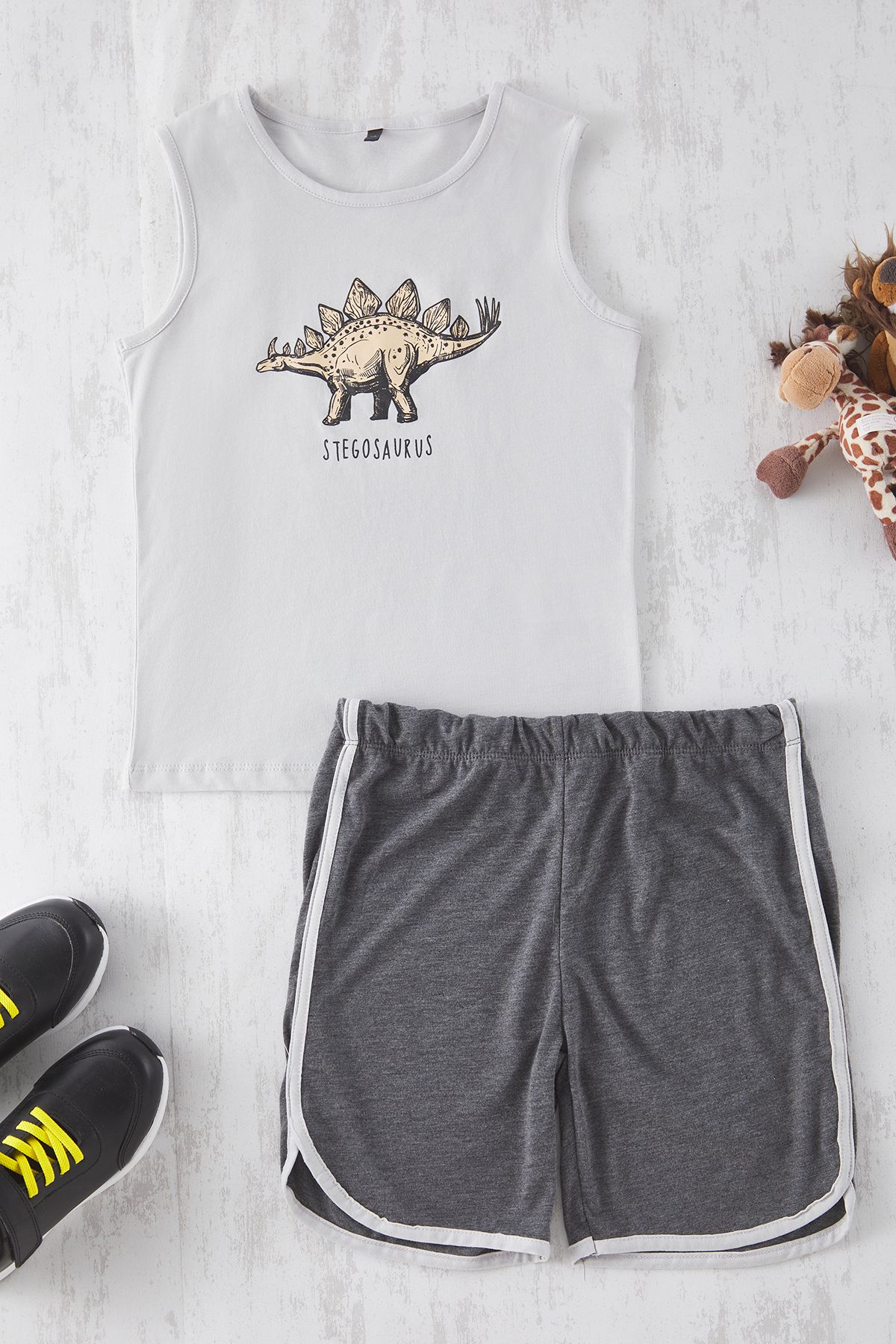 TRENDYOLKIDS Szary Chłopięcy Zestaw Piżamowy Z Nadrukiem Mężczyzna - 3–4 years