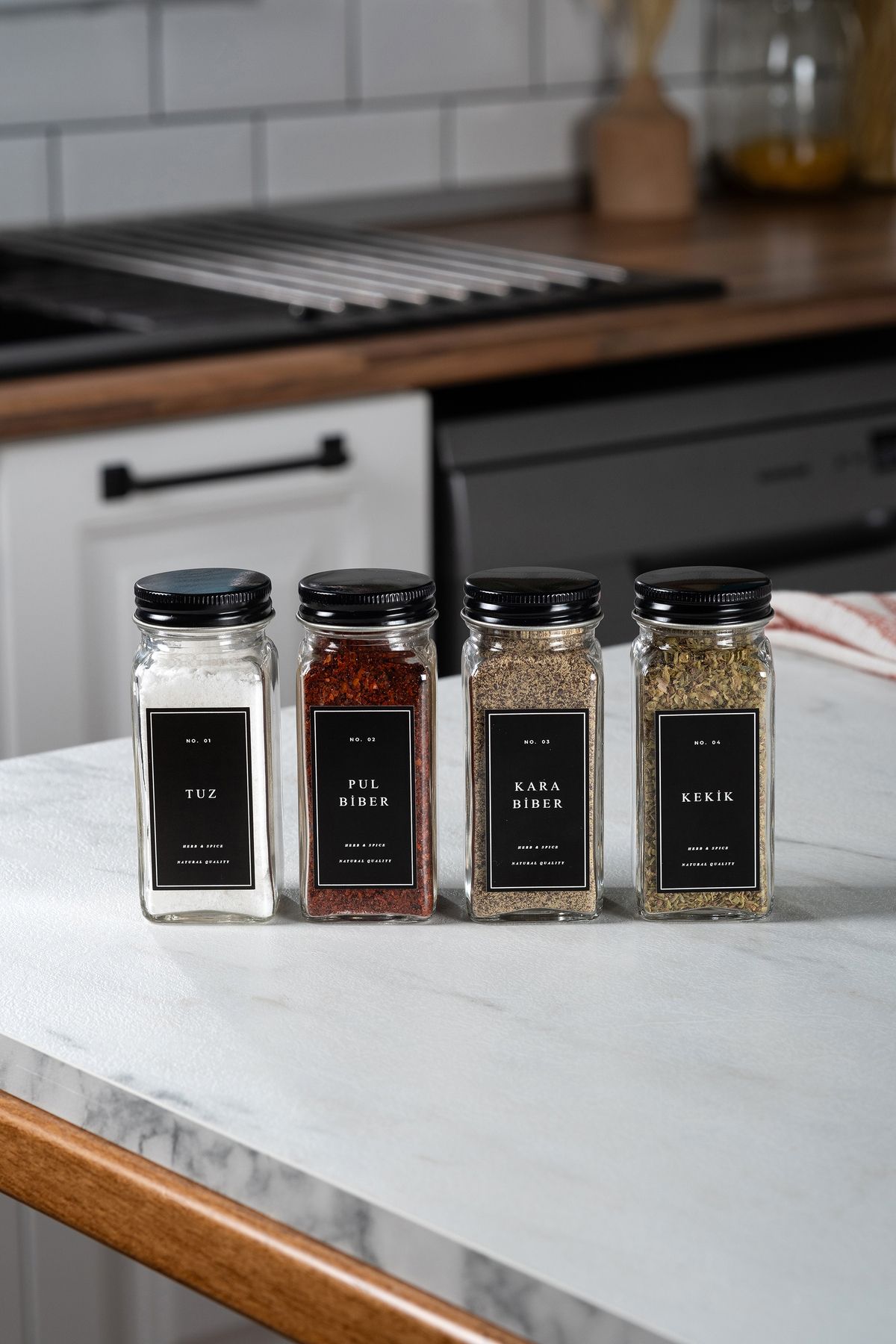 EVLE-Set of 4 Glass Spice Jars with Black Lids and Labels 3