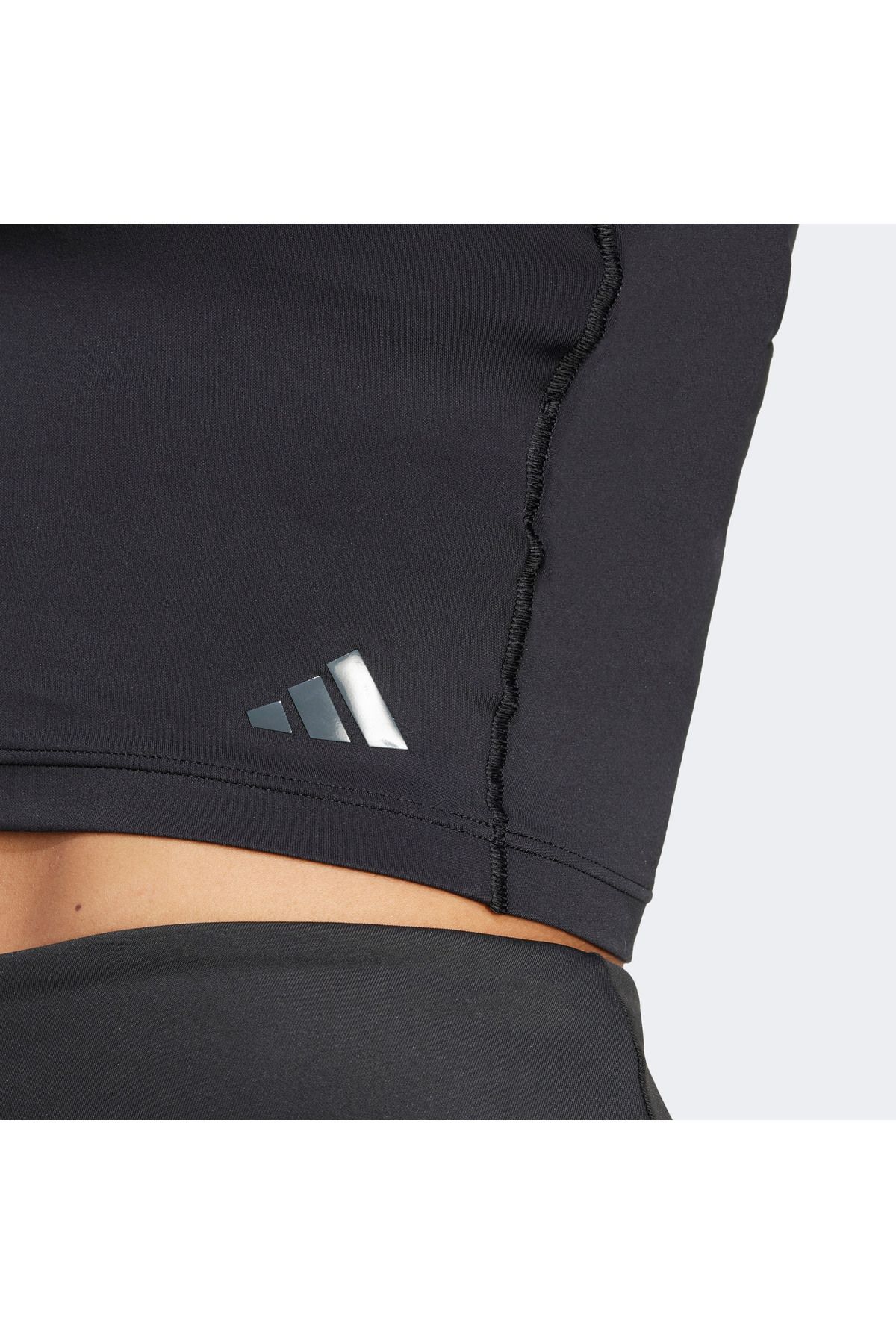 adidas-قميص يوجا قصير مع حمالة صدر داخلية 5