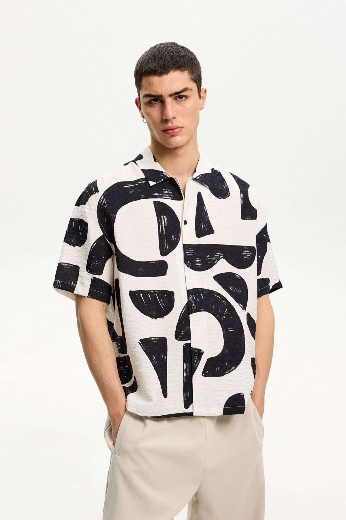 پیراهن مدل دار و آستین کوتاه Bershka