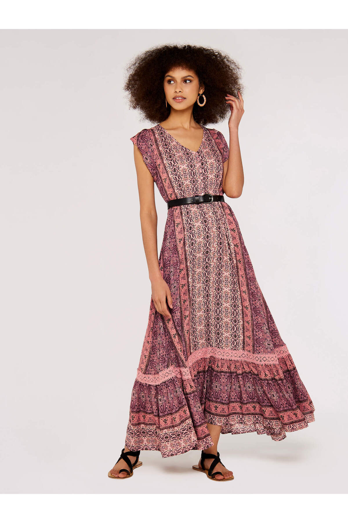 complete the look image