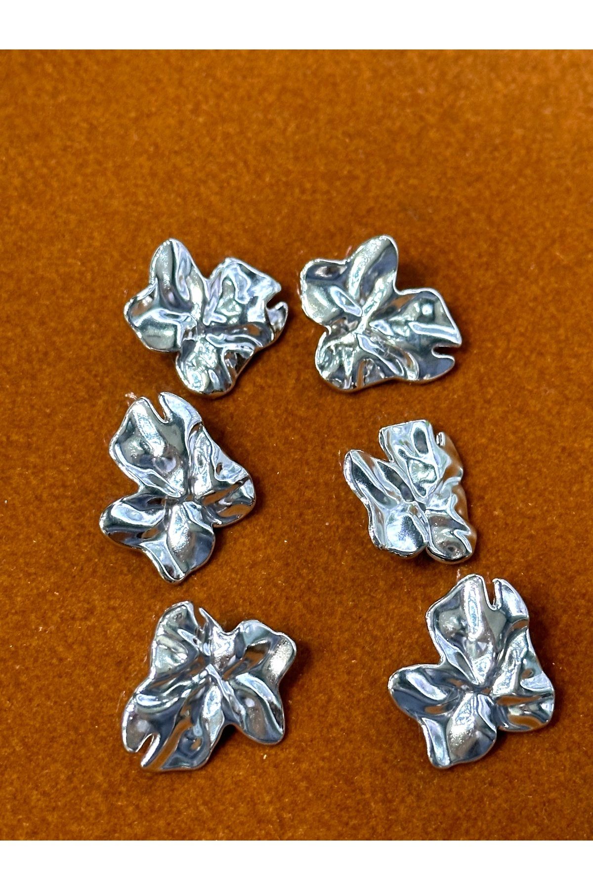 ODDA TASARIM ATÖLYESİ-Z.A.R.A Model - Button Set with Leaf Pattern and Crinkle Silver Design (40 Sizes) 1