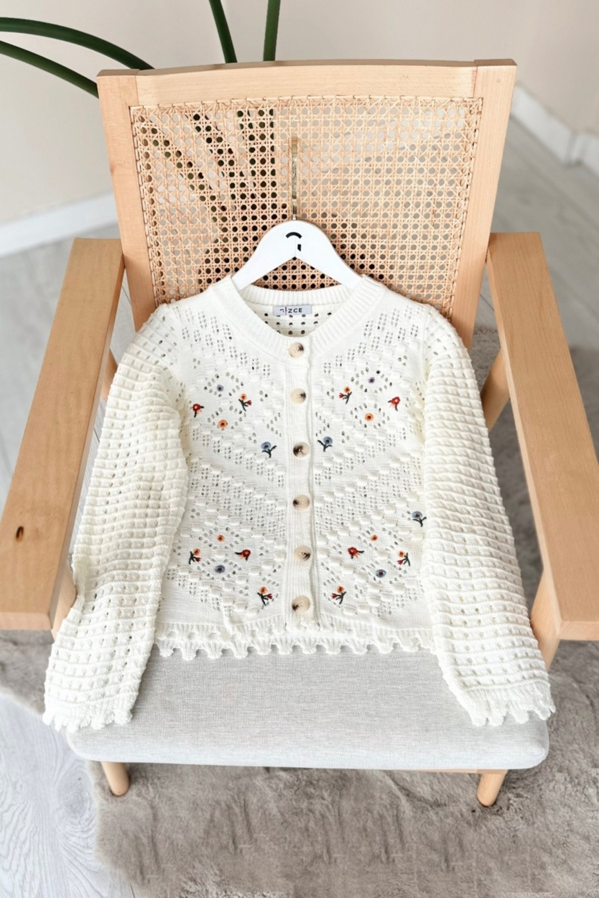 ASUDE TESETTÜR  Kamelya Örgü Gri Hırka - Görsel 5