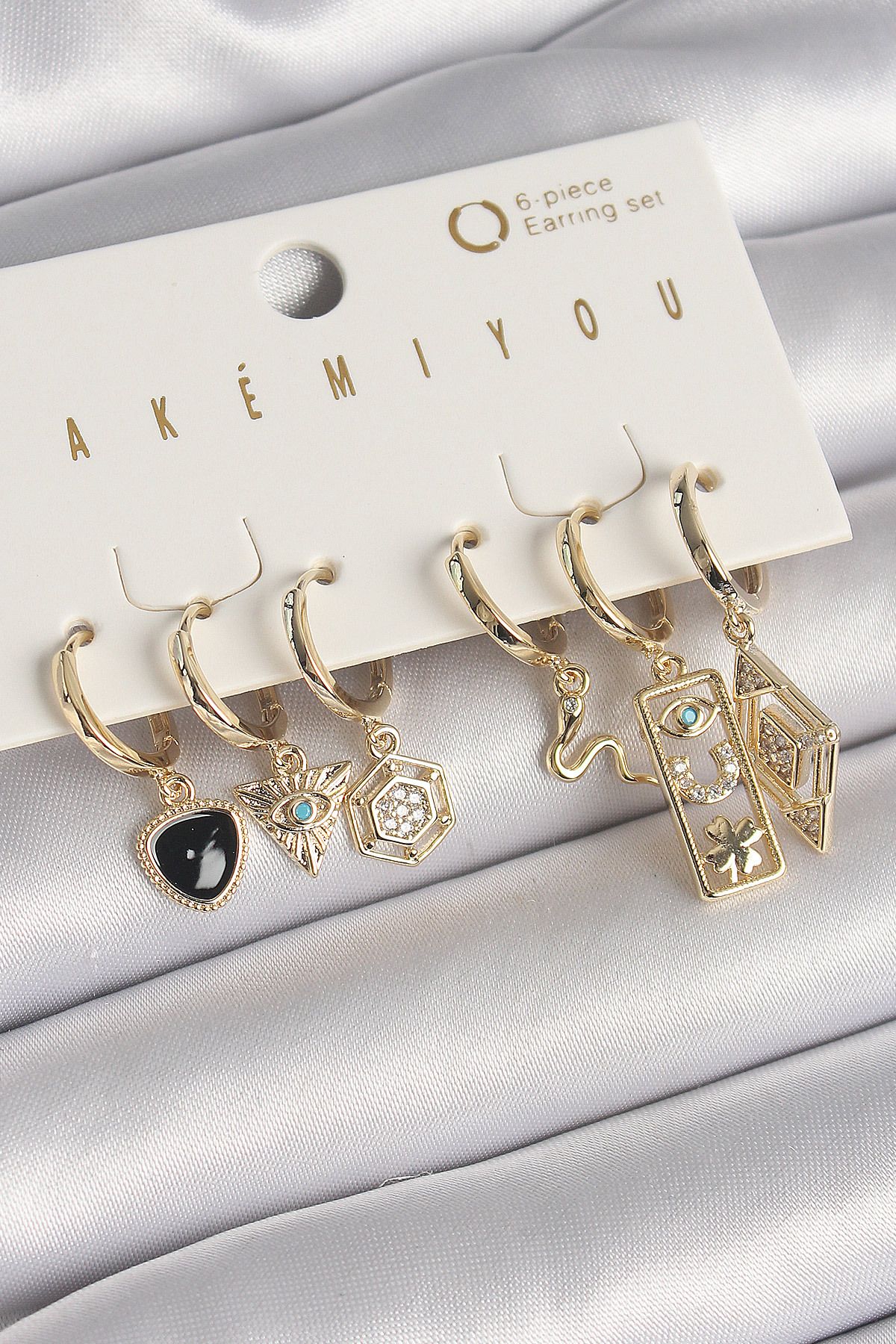 New Things Pirinç Gold Renk Zirkon Taşlı Çoklu Sallantı Figür VIP Seri Kadın Küpe Seti