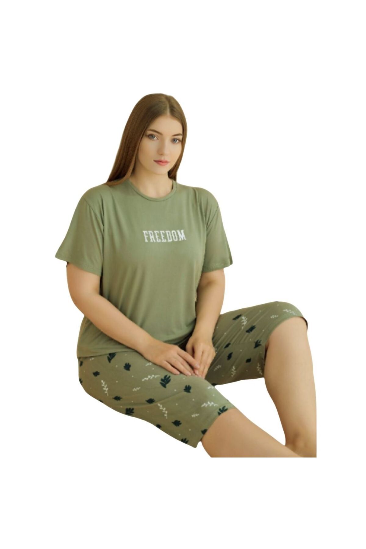 Gülfirik Tasarım-Khaki Floral Leaf Capri Length Knitted Large Size Women's Summer Pajama Set 1