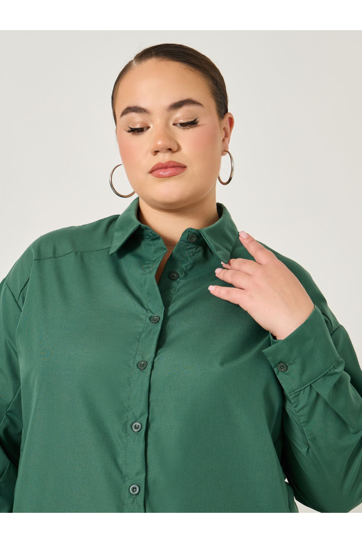 Styli-Plus Size Solid Oversized Collared Shirt 4