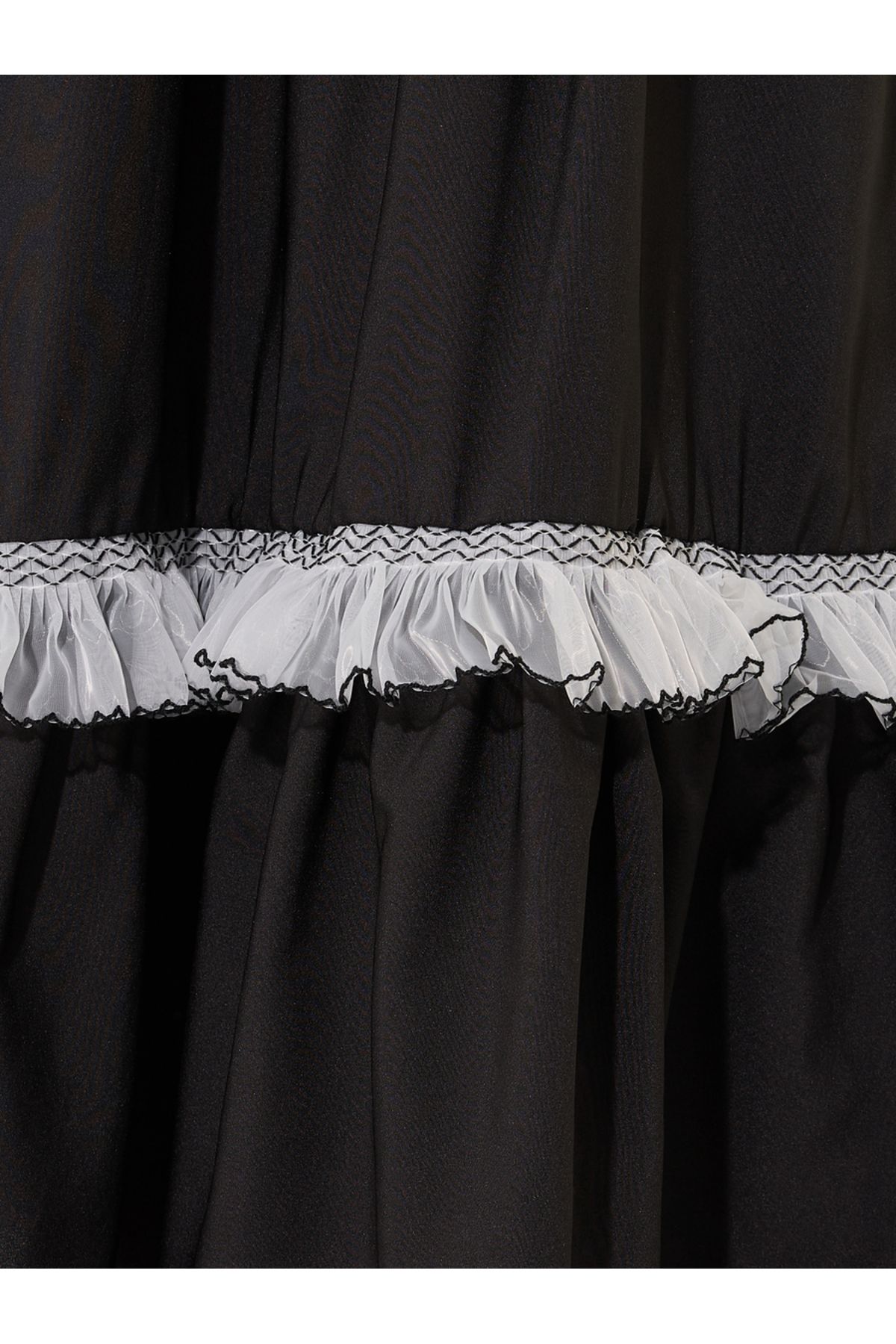 Take Two By Styli-Solid Ruffled Hem Lace Insert A-Line Maxi Skirt 3