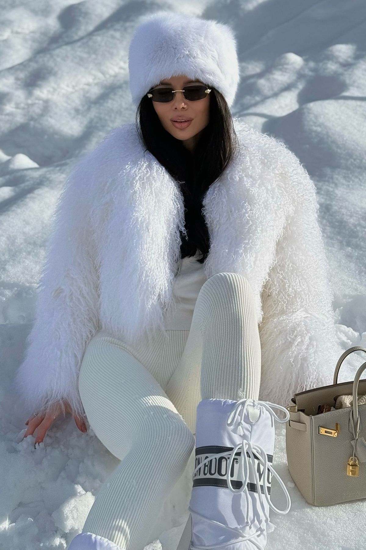 Mağazam Online-White Plush Heart Hat |   Faux Fur Winter Women's Cap New Year, New Year's Gift 3