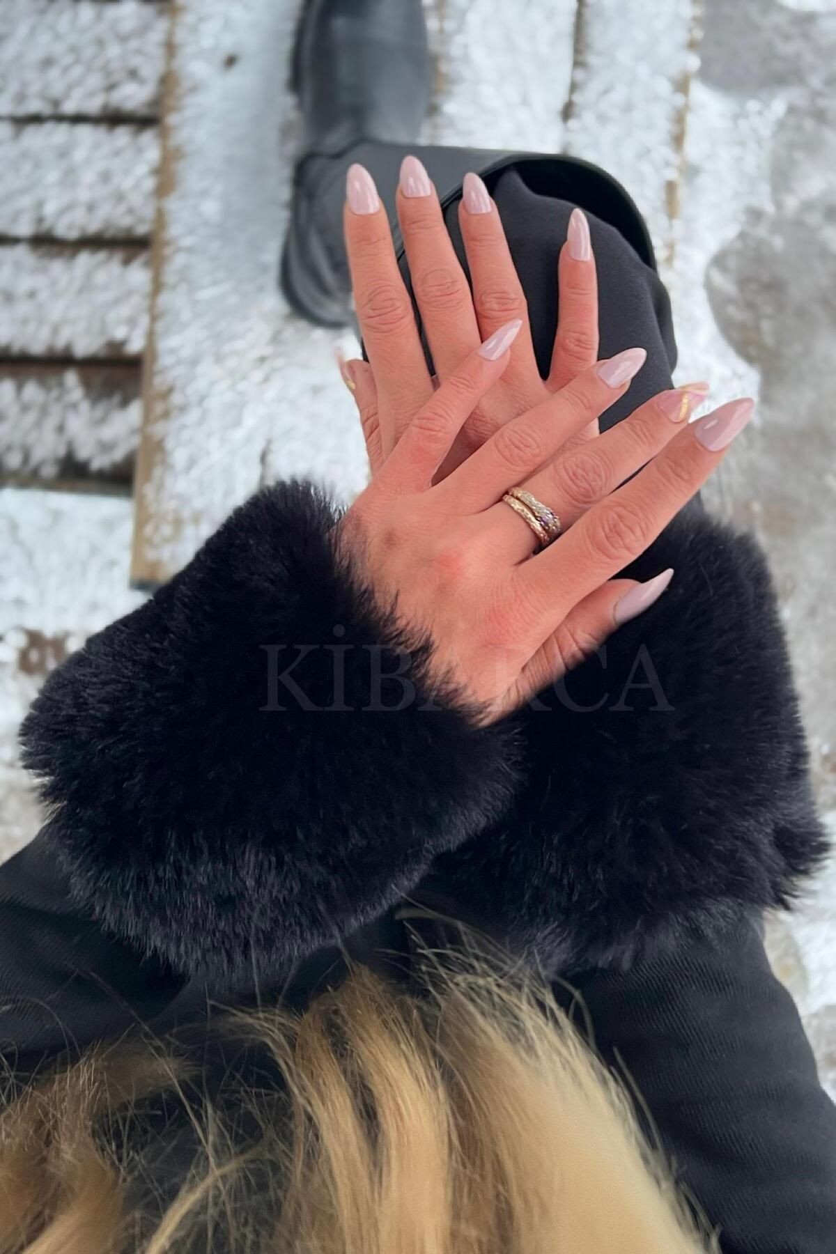 kibarca Siyah Kürk Bileklik Kolluk Kabarık Manşet  Kalın