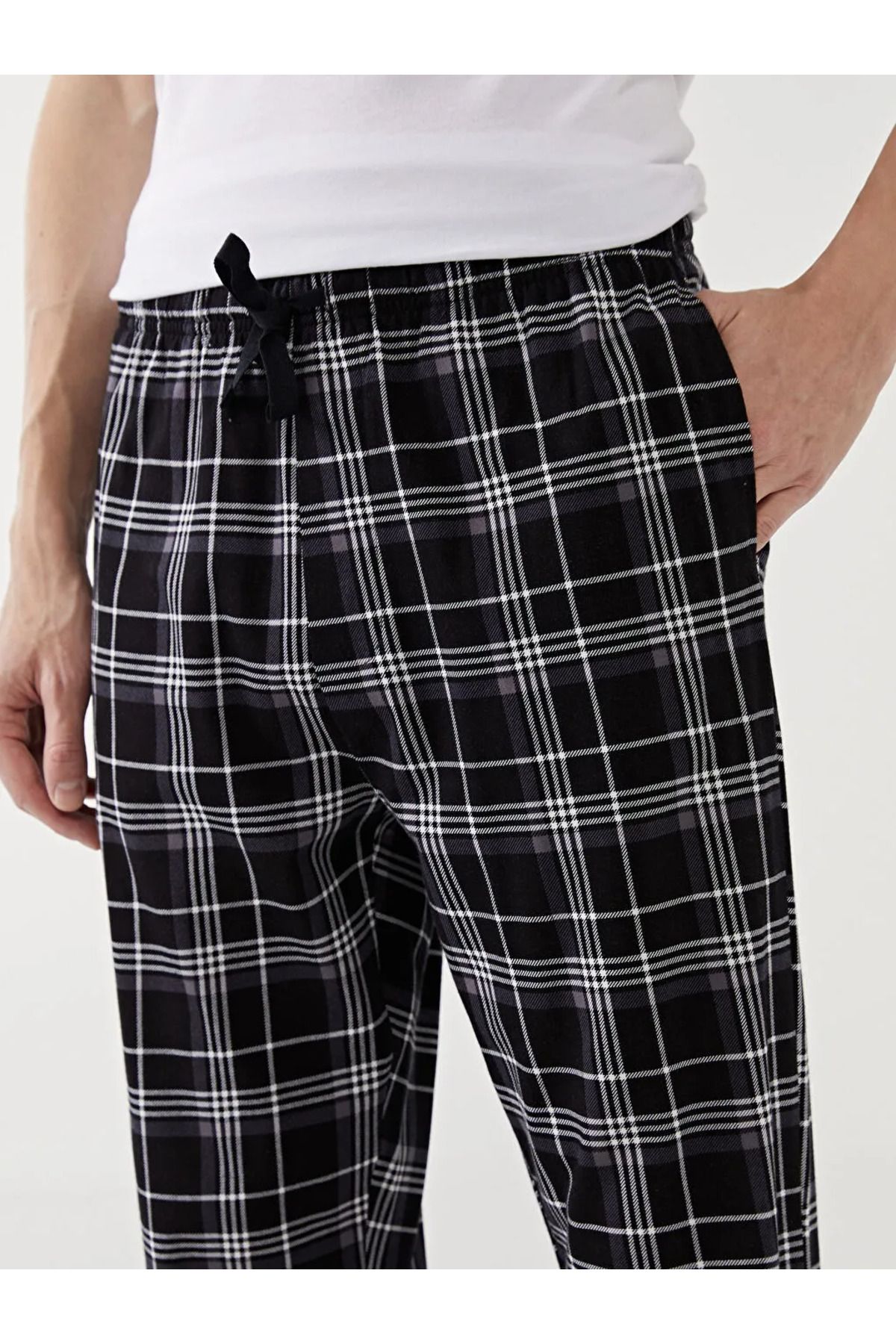 LC Waikiki-Black Standard Fit Plaid Men's Pajama Bottom 2