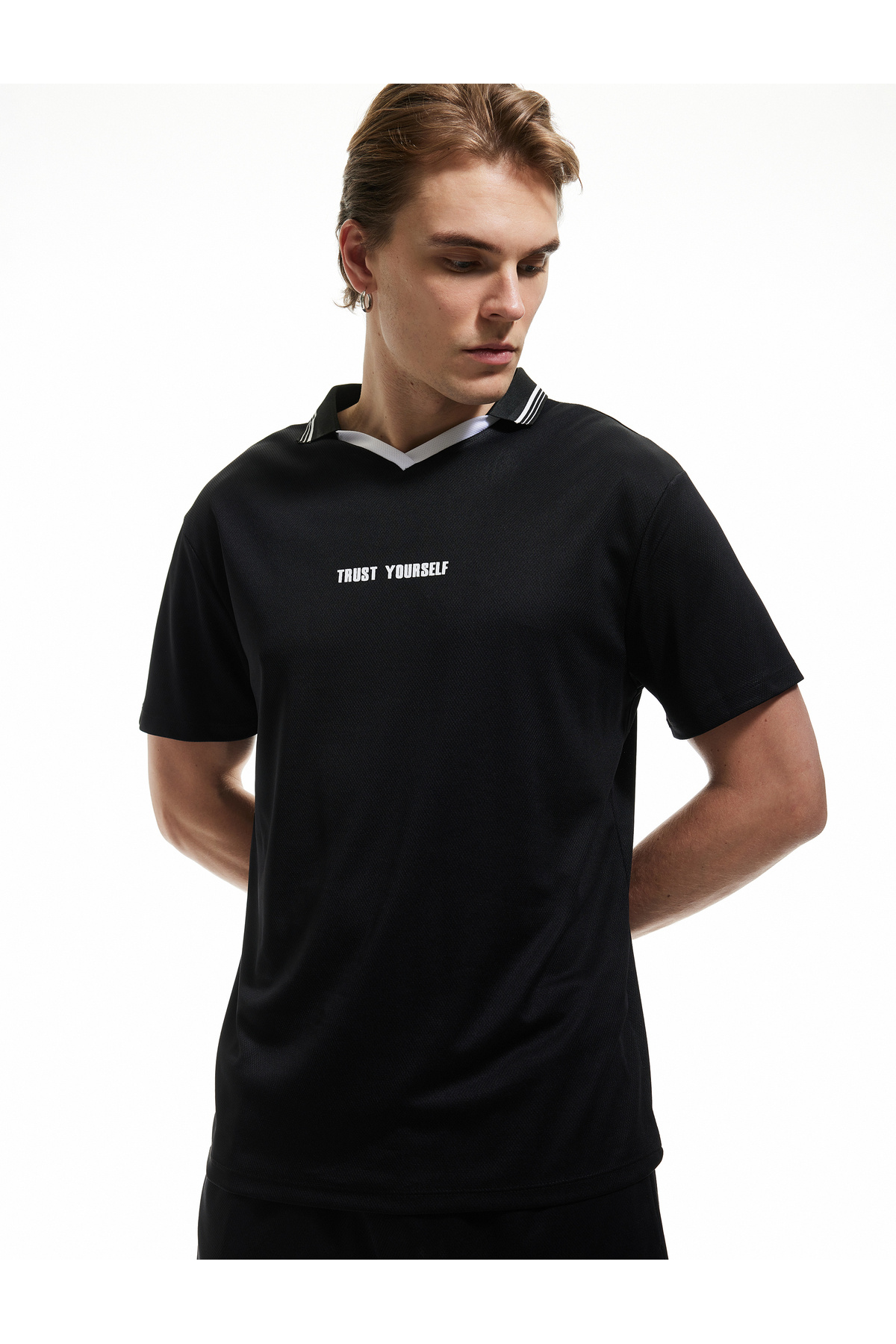 Koton-Αθλητικό μπλουζάκι Polo Neck Regular Fit με κοντό μανίκι με στάμπα 3
