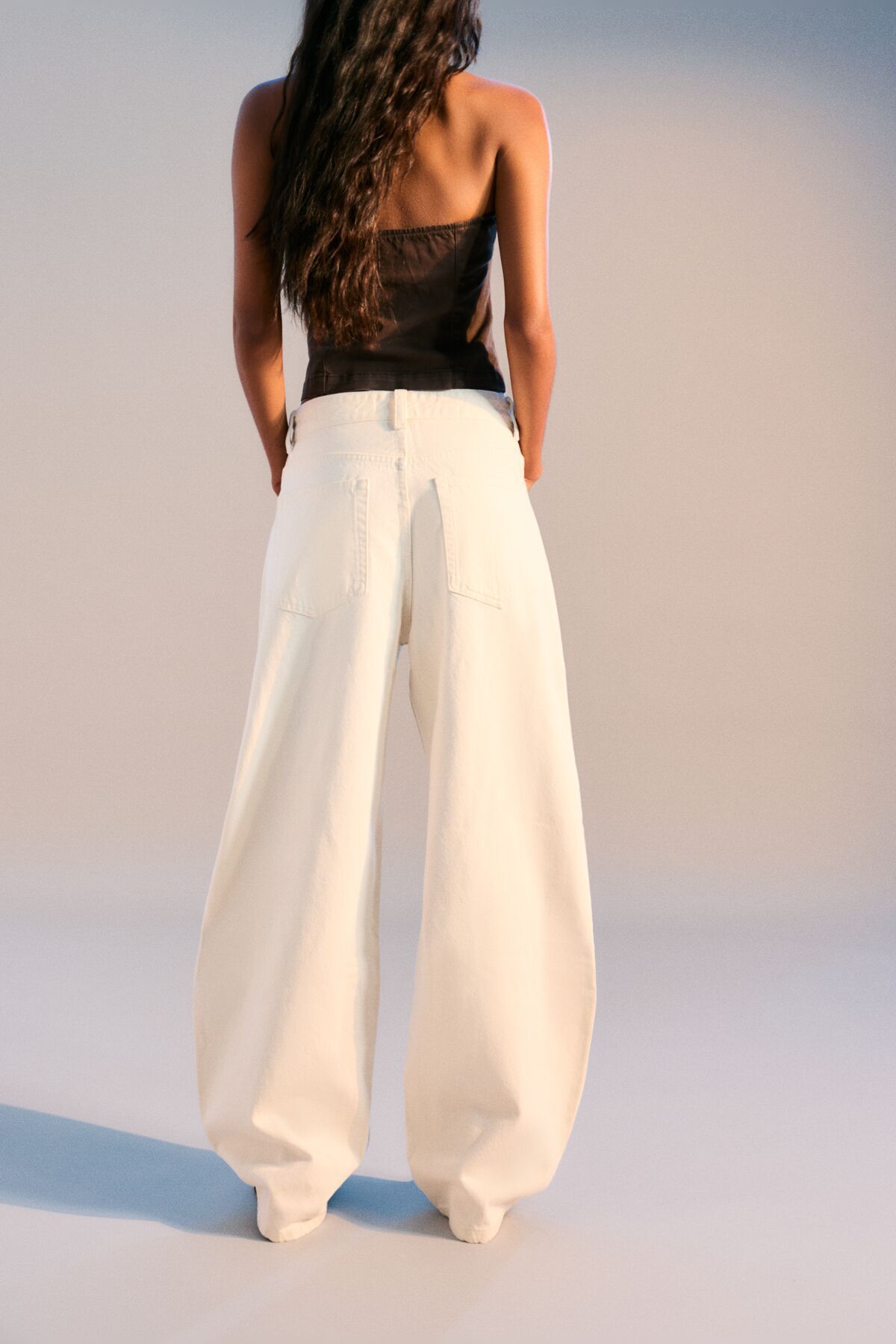 Bershka-Wide-leg barrel jeans 3