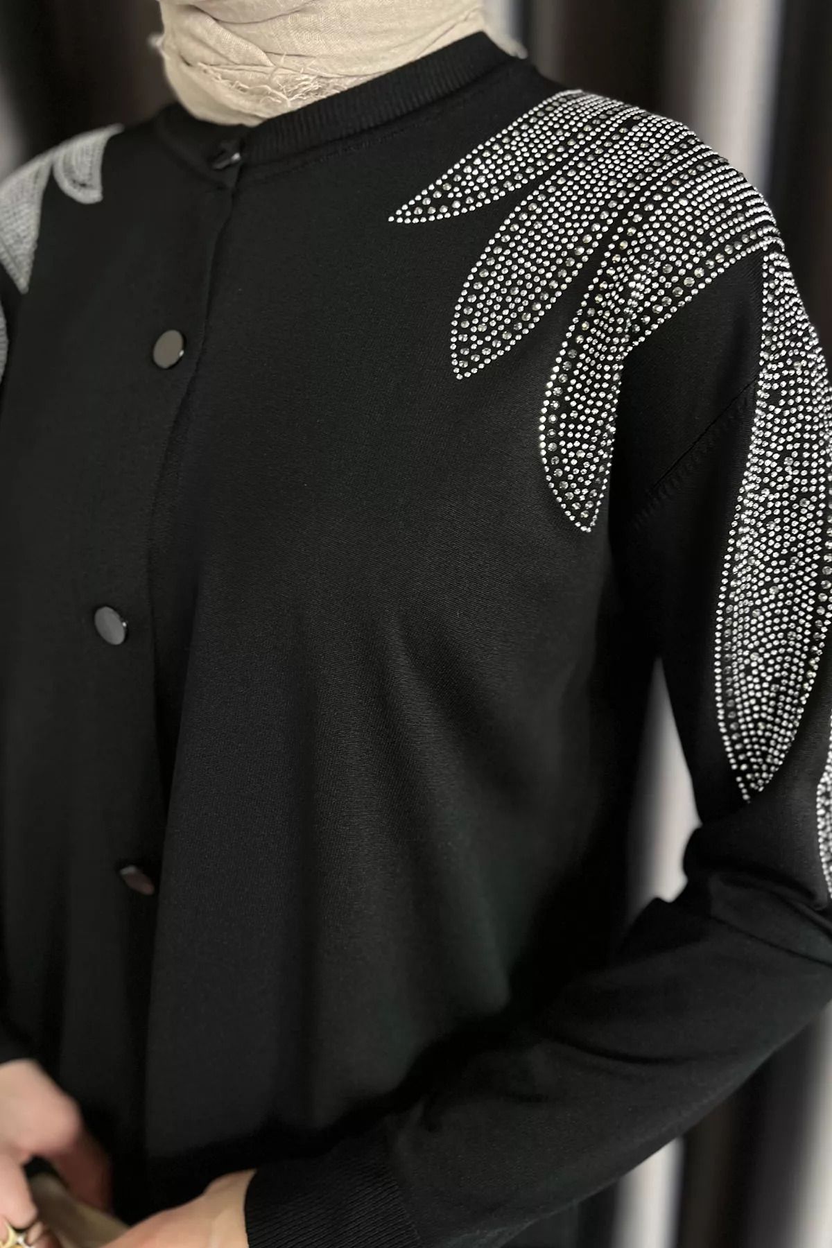 julude-Black Stone Embroidered Buttoned Hijab Knitwear Cardigan 7