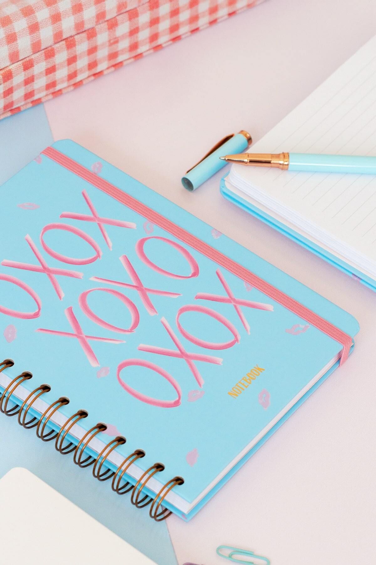 Matt Notebook-A5 15x21 سم - دفتر ملاحظات غير مؤرخ مع خطوط مرنة حلزونية XOXO 3