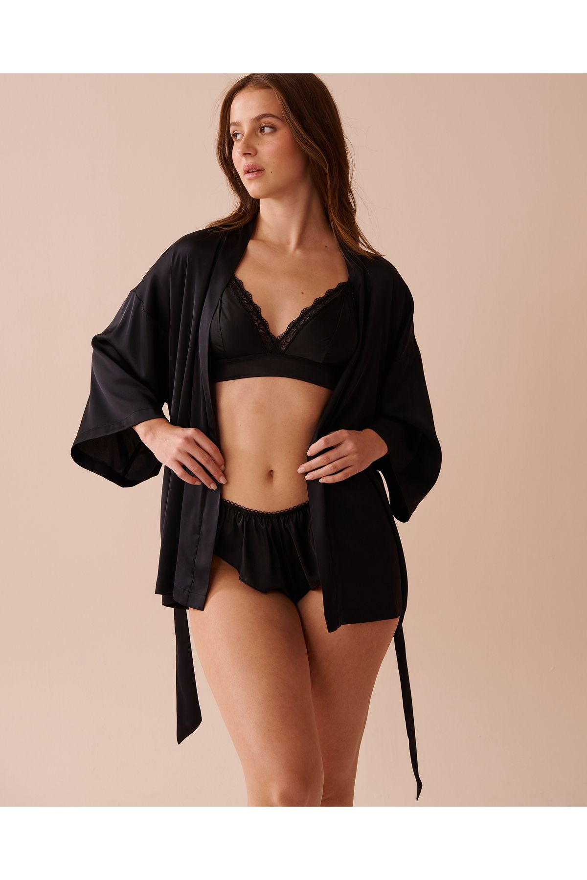 La Vie en Rose-Short Satin Kimono 4