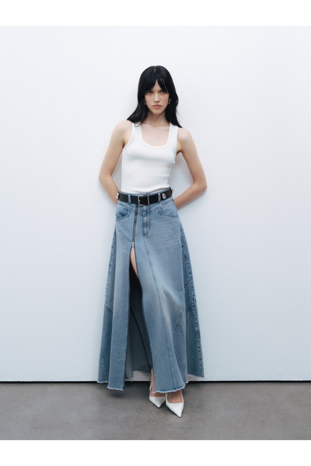 Nocturne-Maxi Denim Skirt with Slit Detail 3