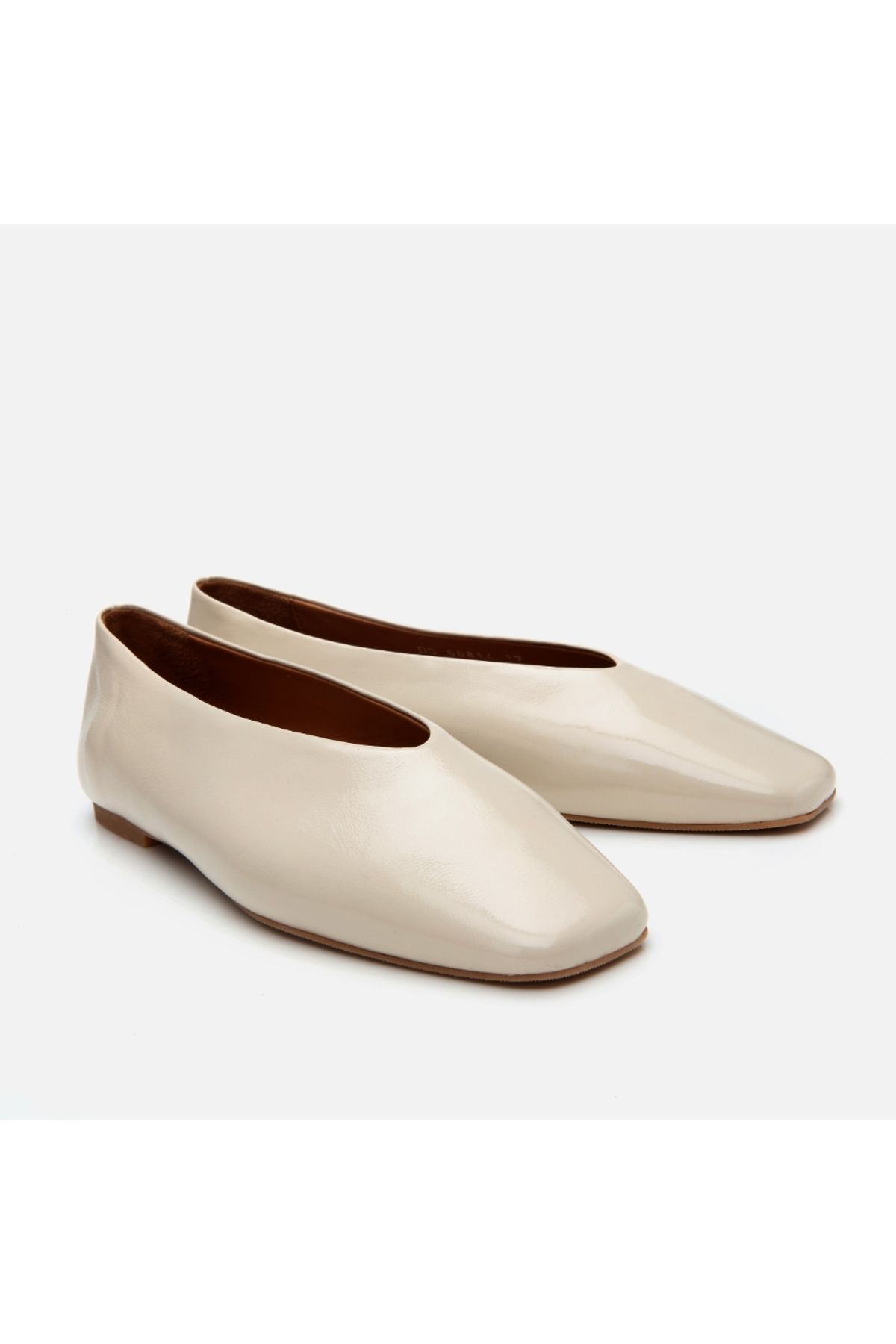 Hotiç-Women's Patent Leather Ecru Ballerinas 2