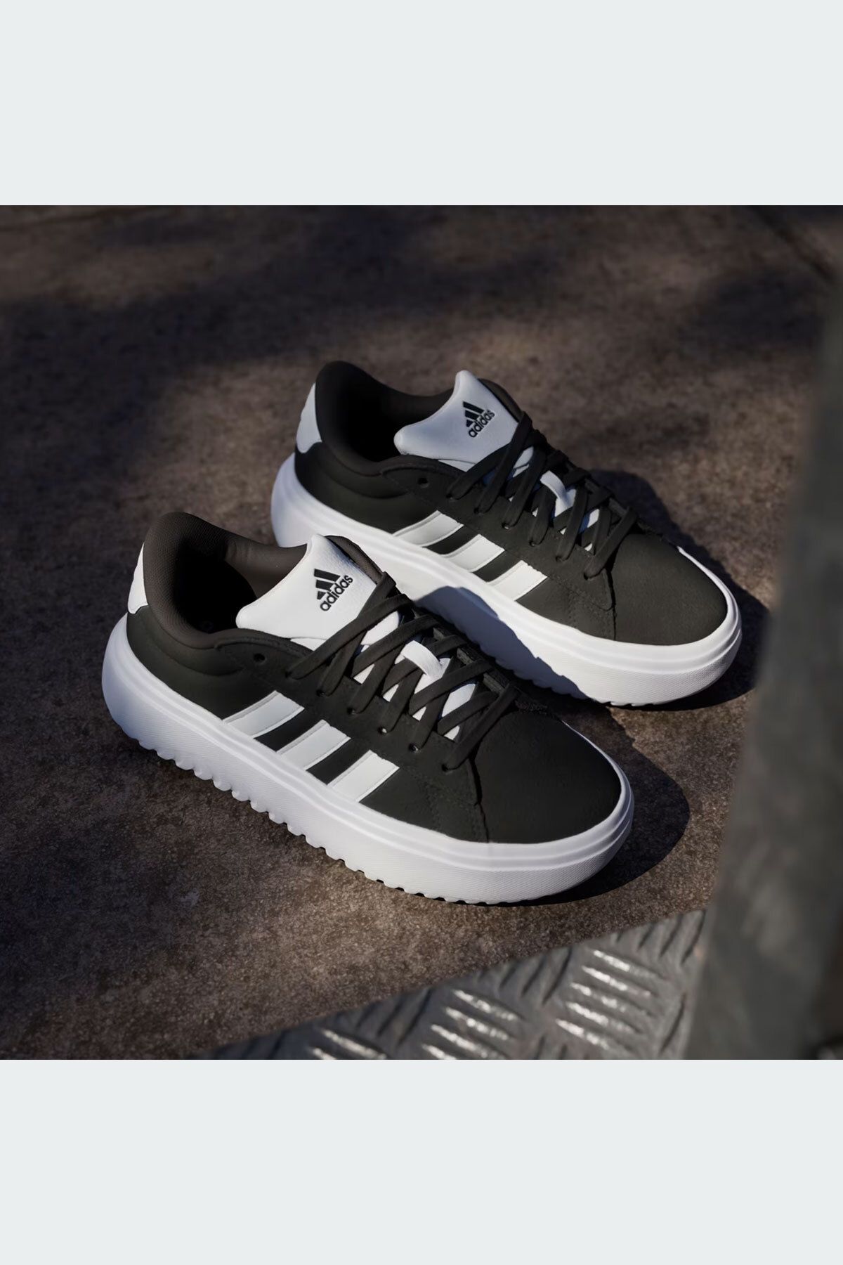 اسنیکر مشکی زنانه کفش های سکوی بزرگ دادگاه adidas