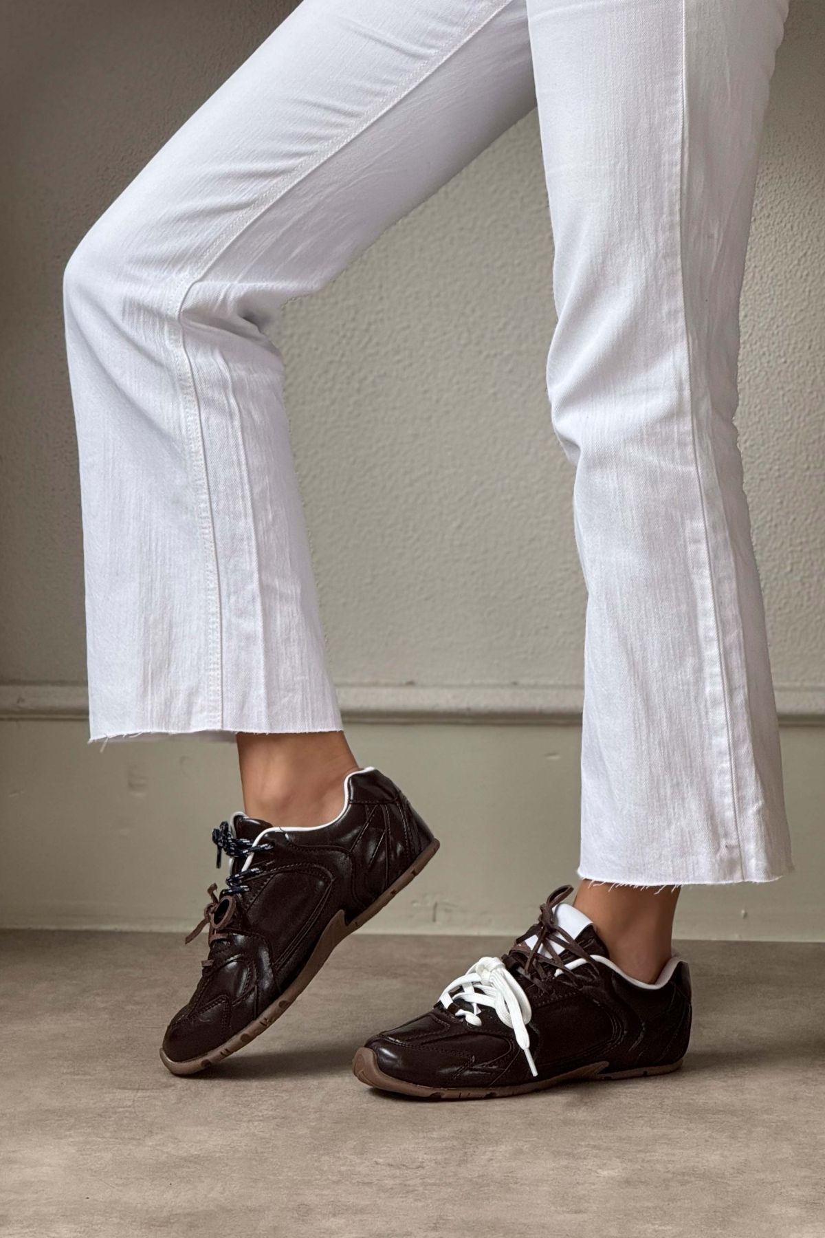 NİŞANTAŞI SHOES-Damskie trampki sznurowane Fabian Brown Matte Flat Sole 3