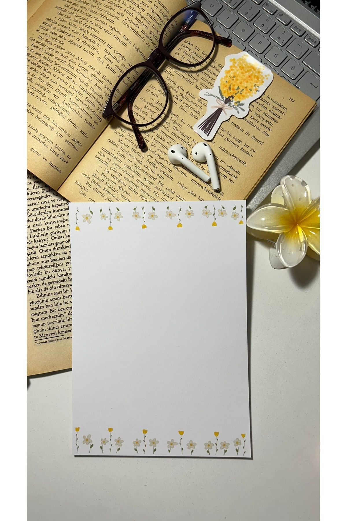 Handeto Kraft-Daisy Themed A5 Notepad - Check Pluck Notebook with Glue Memo Pad and No Line Notebook 4