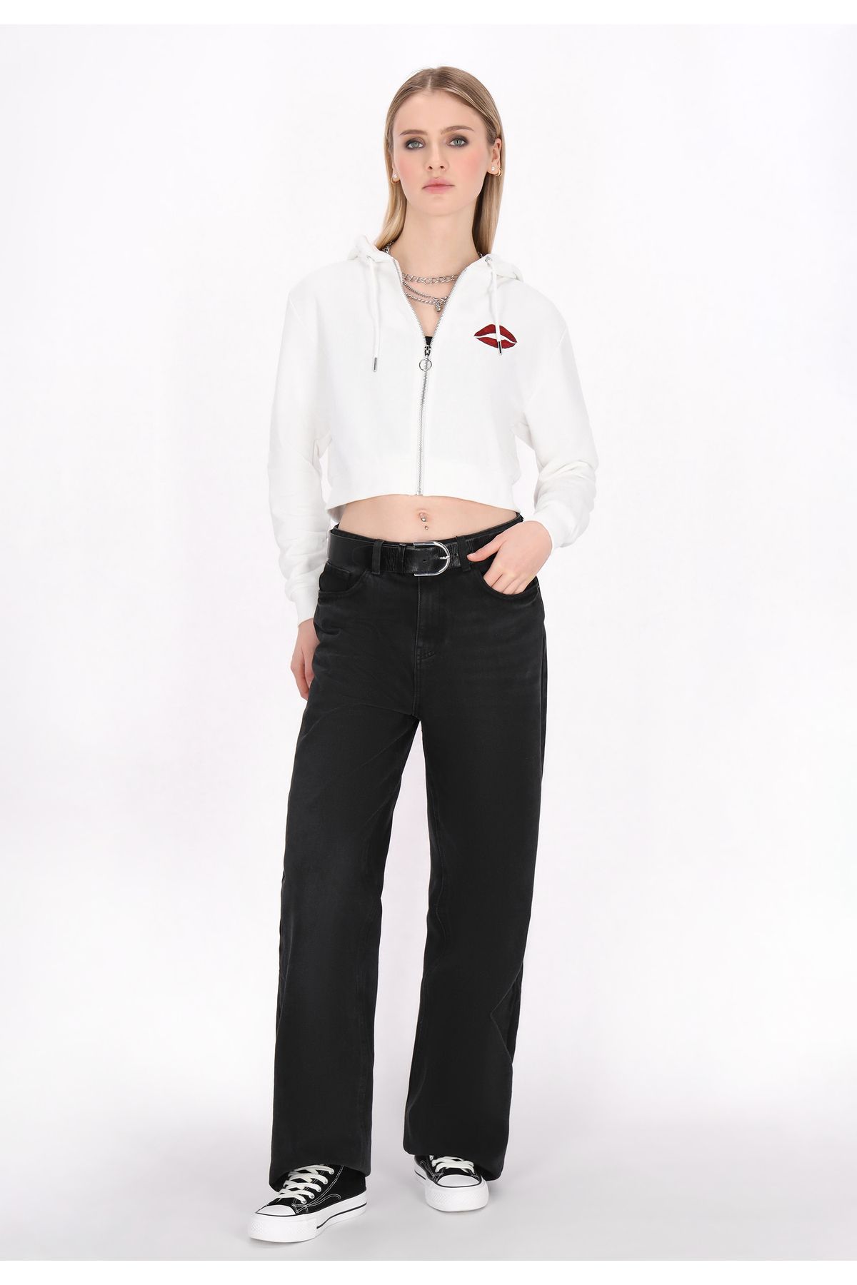 complete the look image
