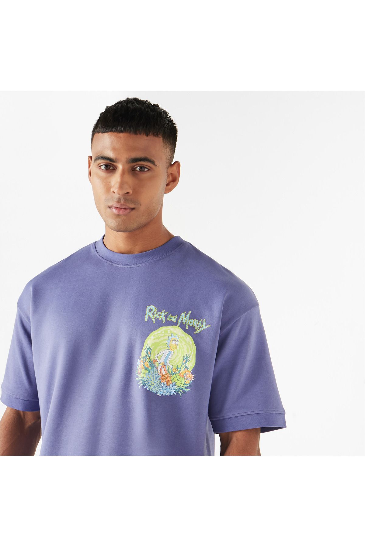 SP Characters-Graphic Print Crew Neck T-shirt With Crew Neck And Short Sleeves 4