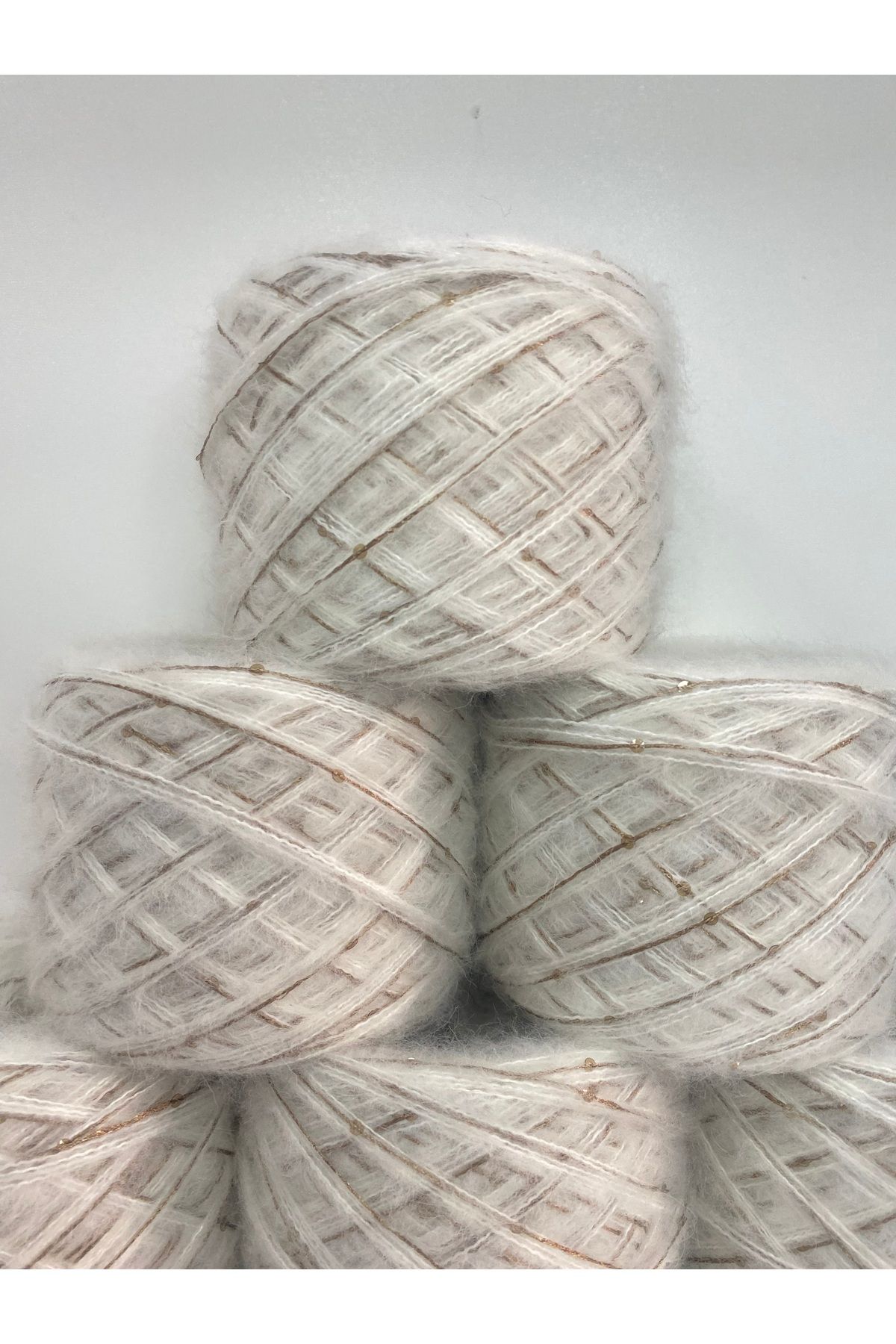 göçer-Cream Moherakrylic Beige Polyester and 3 mm Beige Sequin Visual Net 600 Gr 2