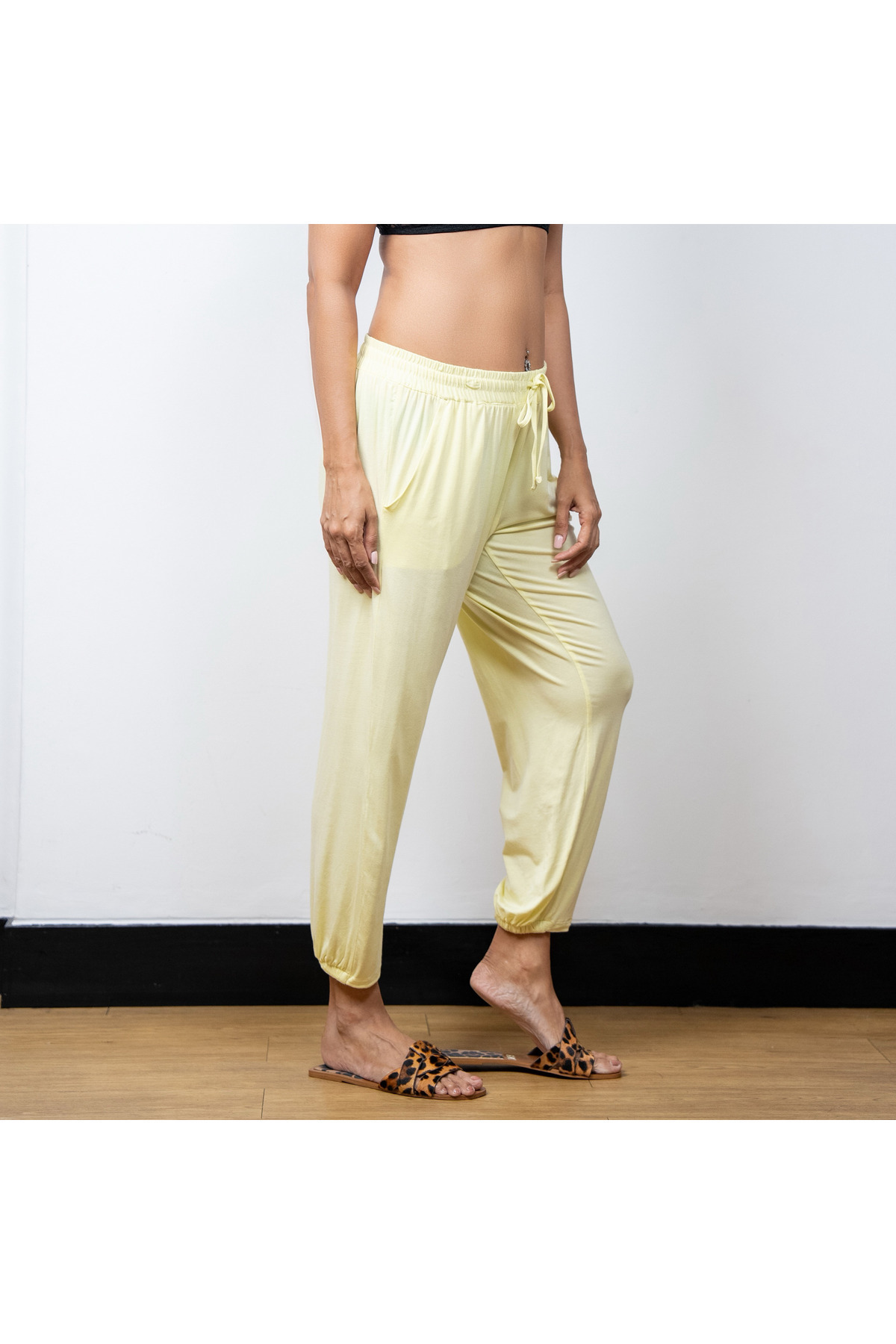Aadaraya-Set Of 2 - Assorted Pyjamas With Pockets And Drawstring Closure 3
