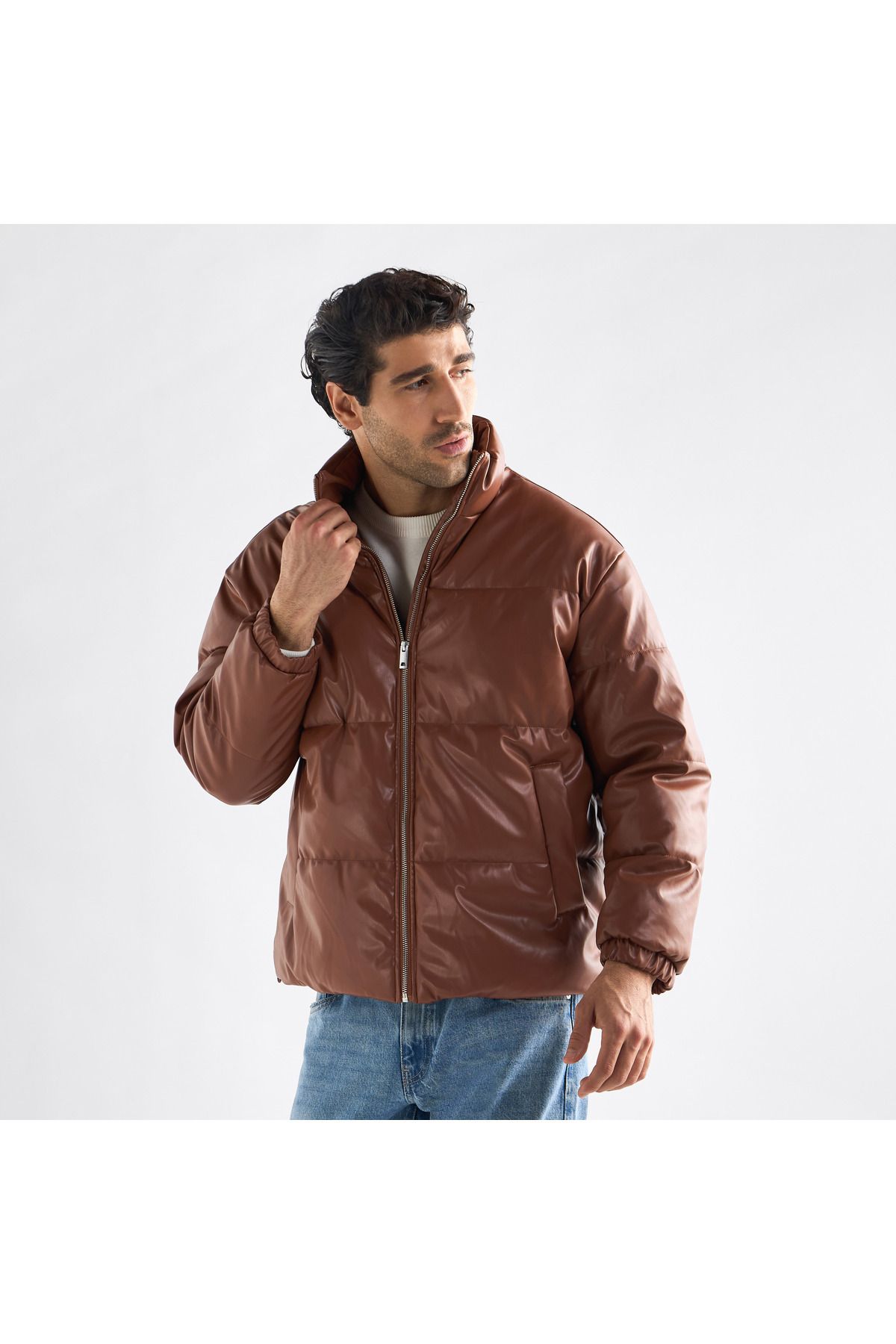 FAV-Quilted Puffer Jacket With Long Sleeves And Zip Closure 1