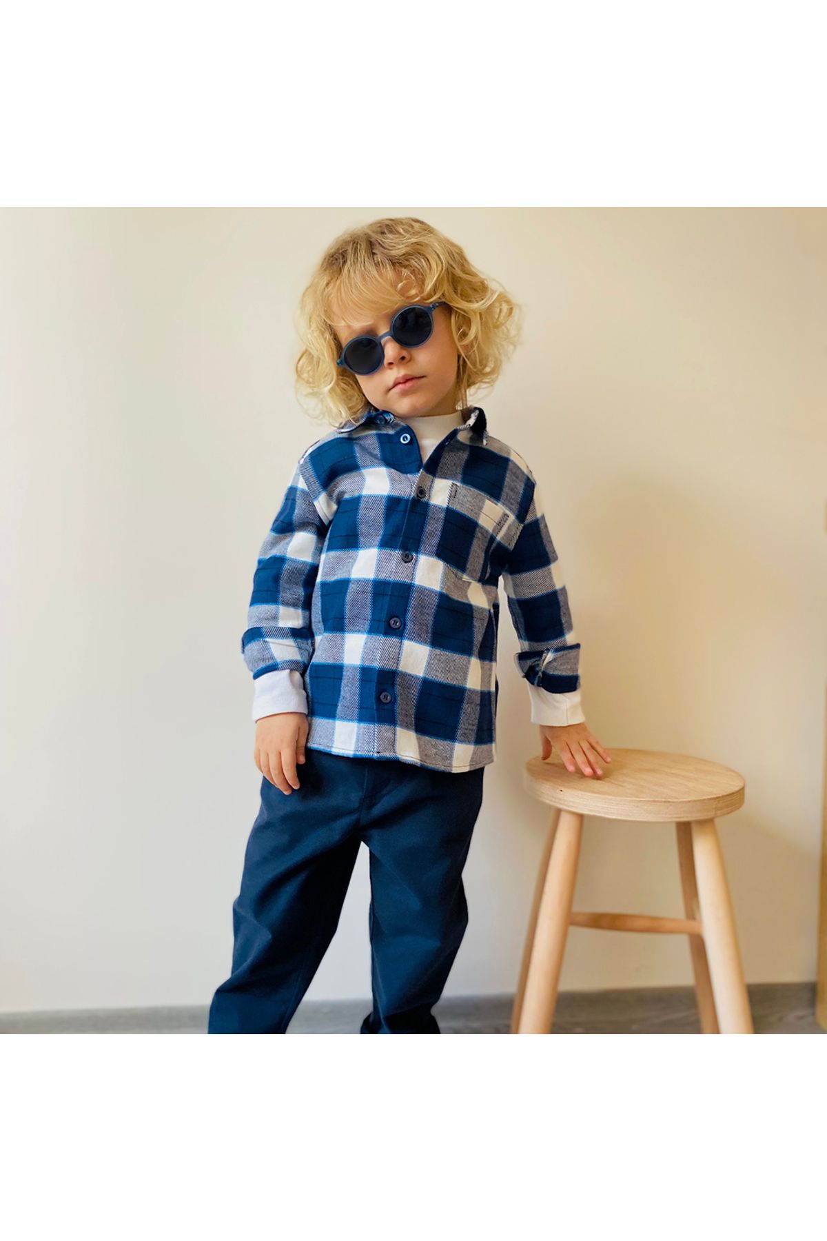 minojoy-Plaid Pocketed Boy's Shirt 1