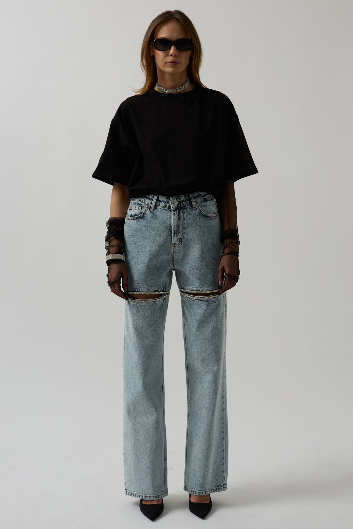 Black Fashion-Low-Cut Blue Stone Jeans 2