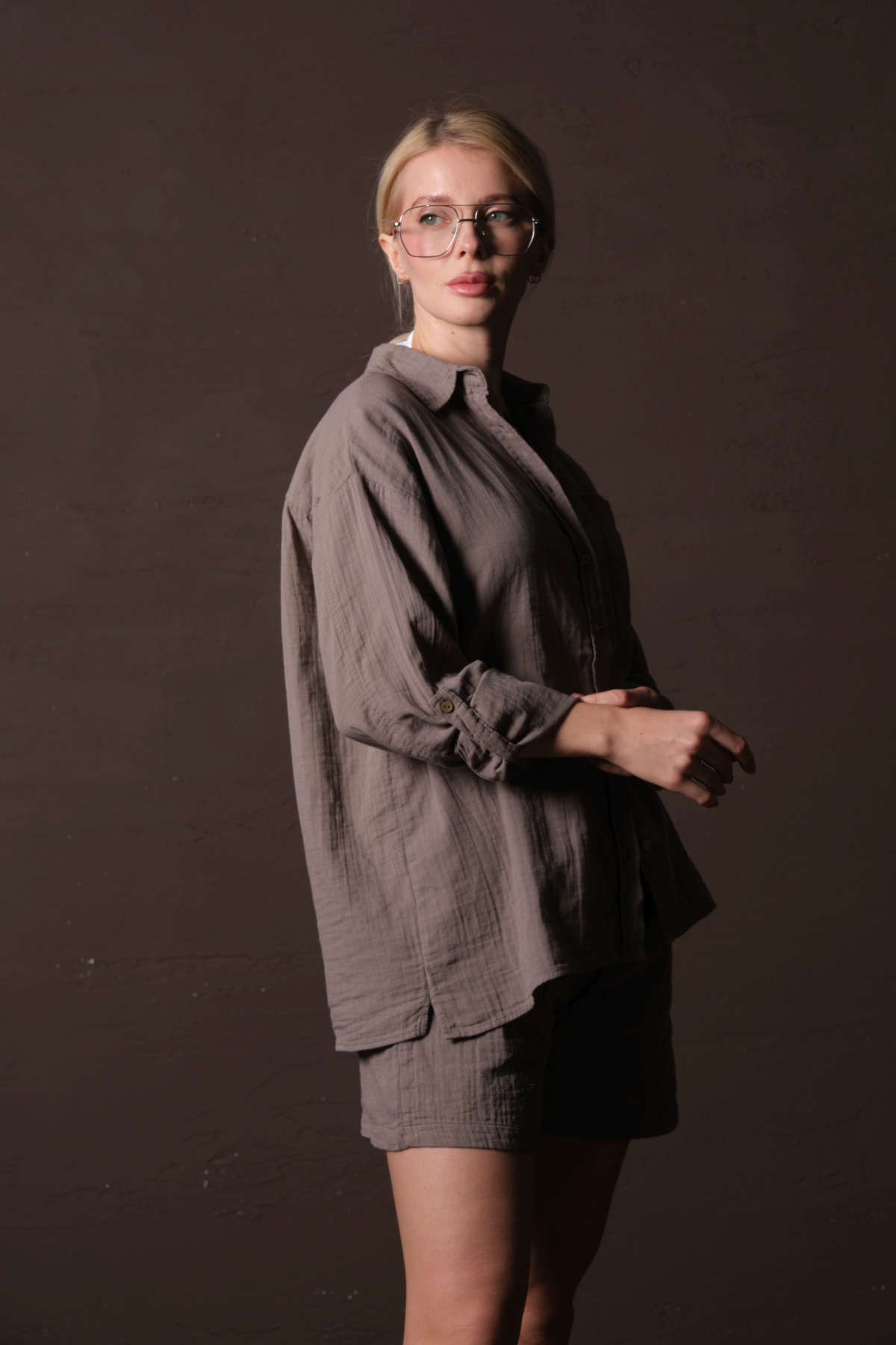 Maule  Kahverengi %100 Pamuk Açma Yapmaz Müslin Kumaş Katlanabilir Kol Apoletli Yazlık Kadın Gömlek @sintra - Görsel 7