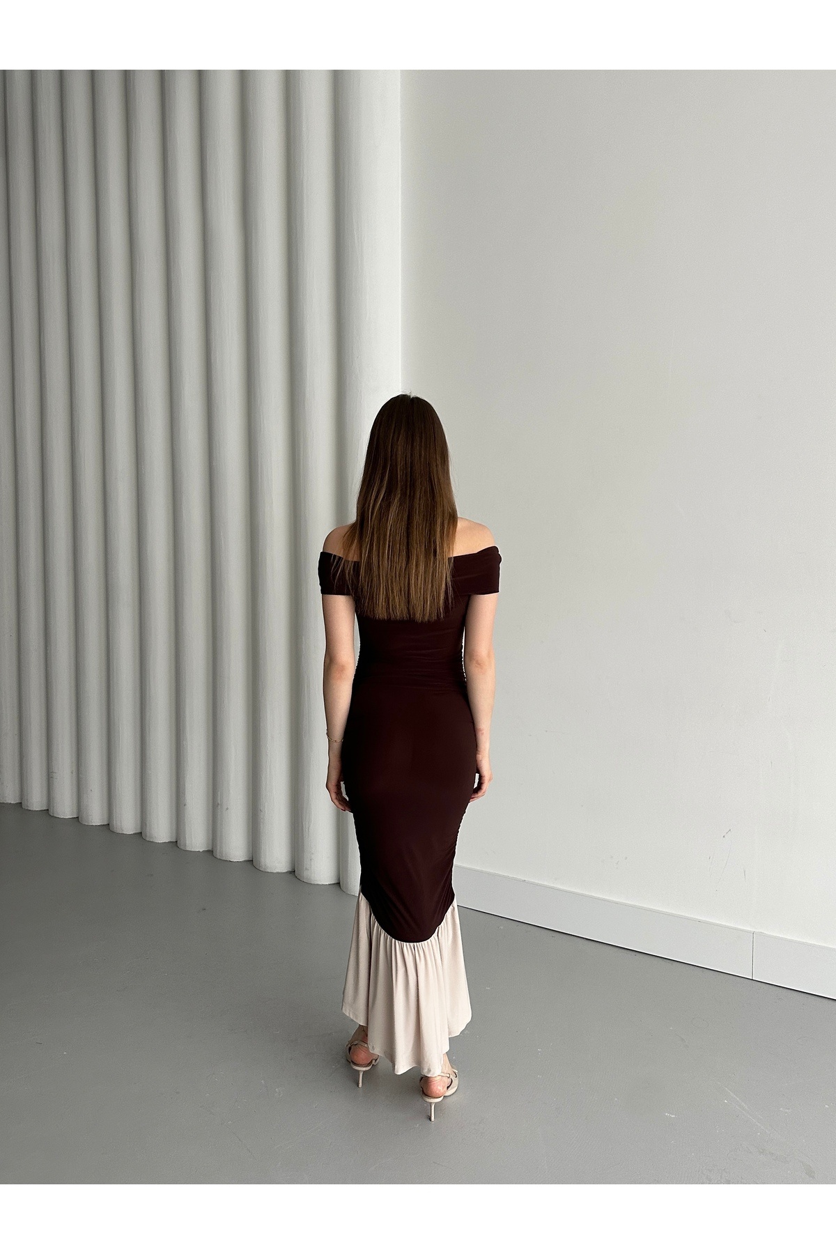 Laluvia-Rochie maro cu volane cu gât barcă - 4798 8