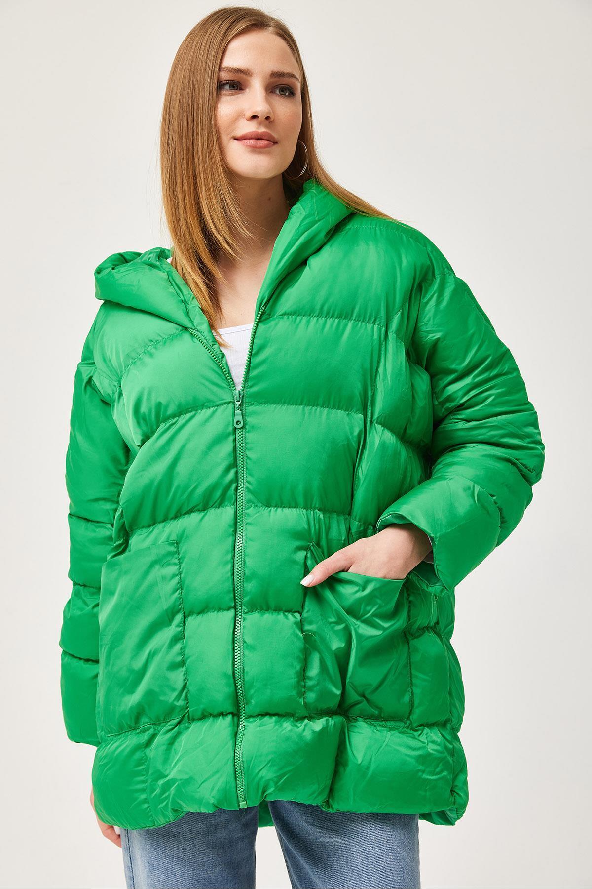 FEMİNEER.com Kapüşonlu Oversize Şişme Mont Yeşil görsel 2