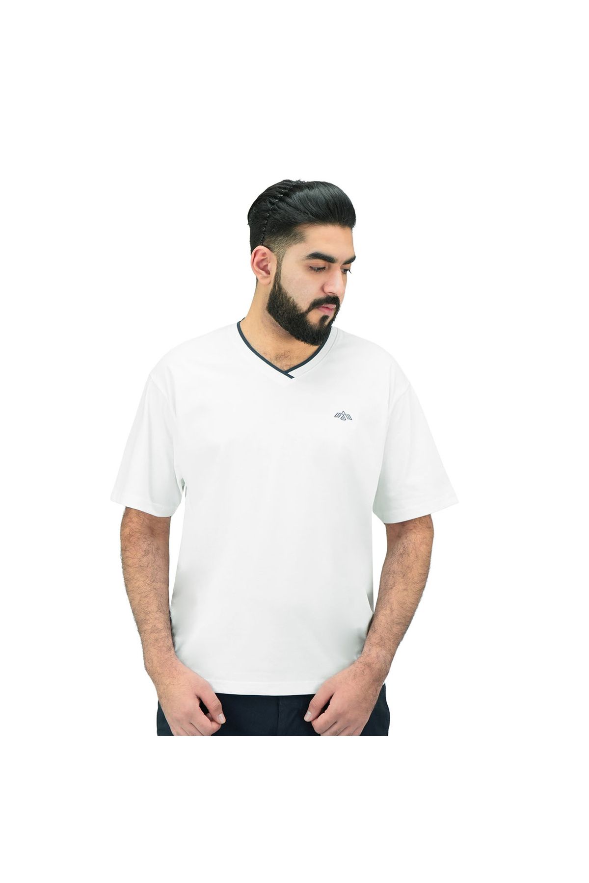 Giordano-Men's V Neck Embroidery Tee 1