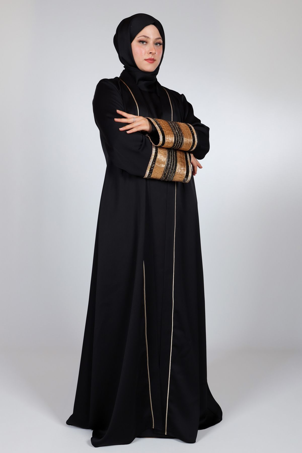 HARİKA WEAR-Luxury Black Abaya - Gold Detailed, Traditional and Modern Design 1
