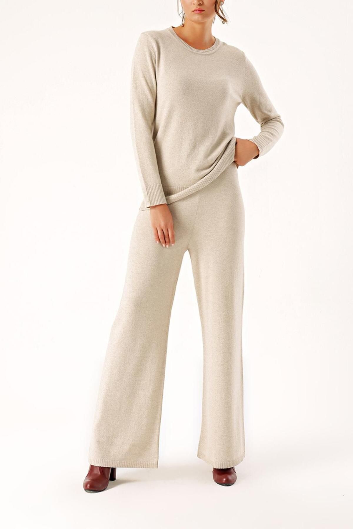 SOCIETA-Stone Knitwear Pants and Sweater Suit 28859 1