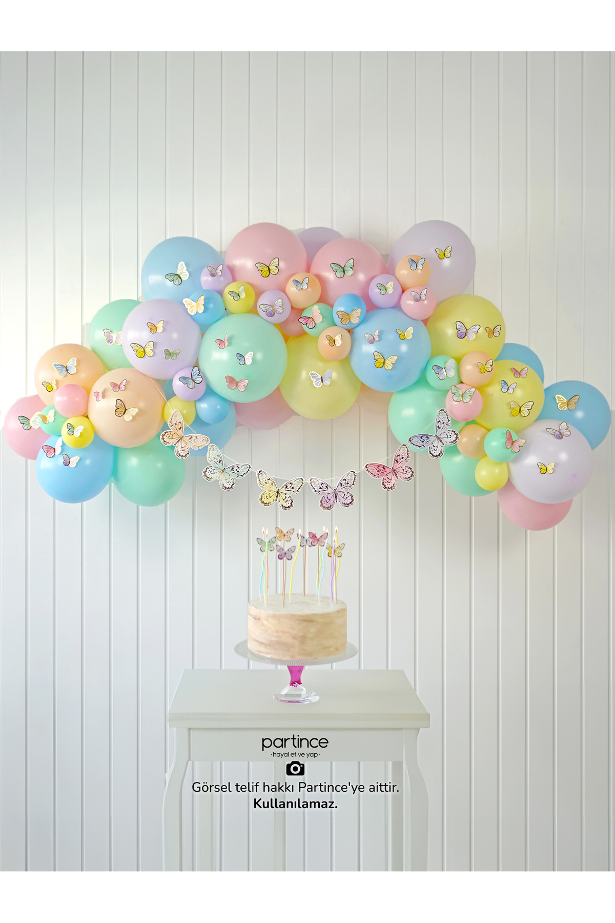 partince Makaron Kelebek Konseptli Mini Doğum Günü Balon Zinciri Kiti