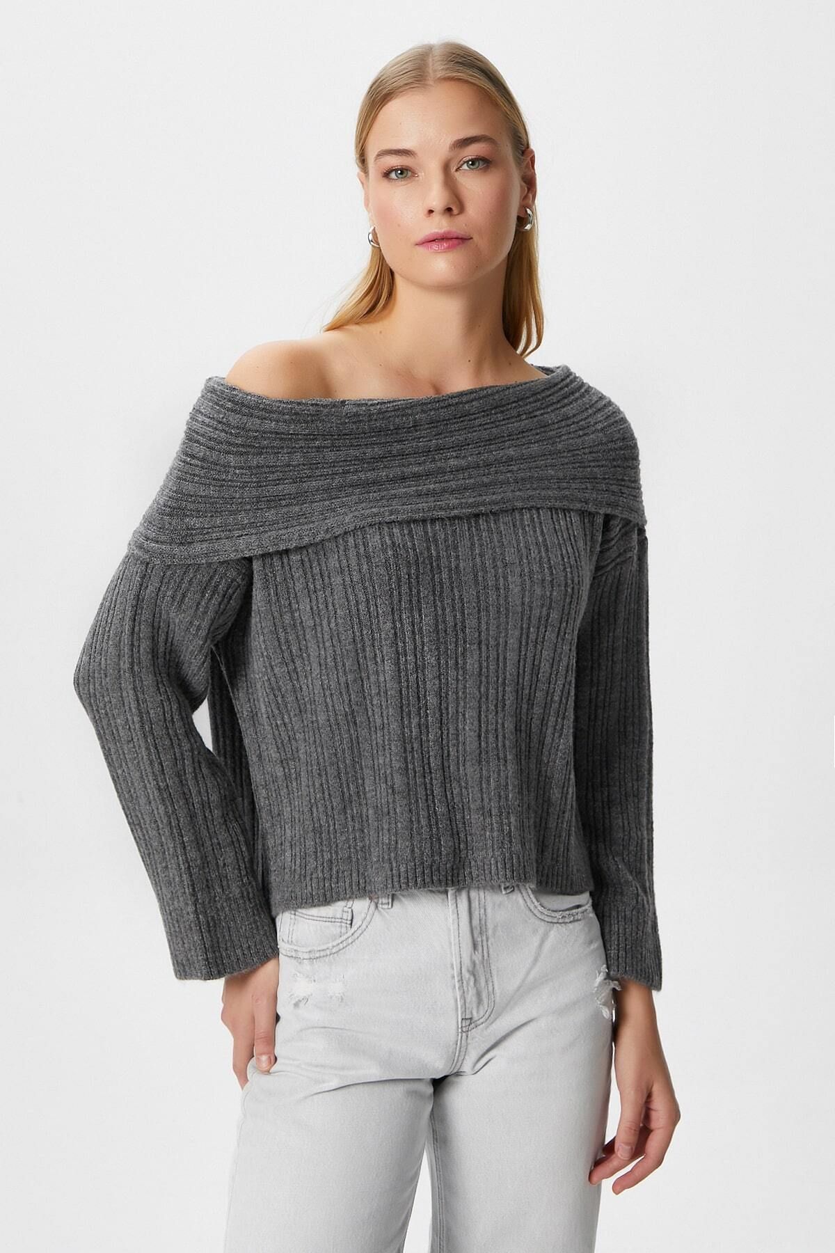 Ritnice-Women's Perla Anthracite Soft Textured Sweater 8