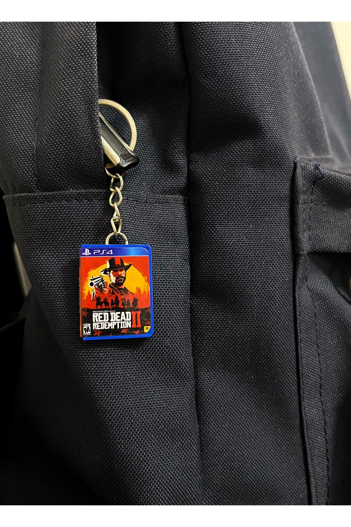 Cosmic Star-Resident Evil 4 Retro Ps2 Miniature Game Box Keychain 4
