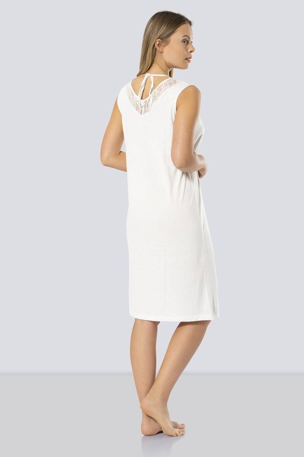 TÜREN-Türen Women's Lace V-Neck Nightgown 3