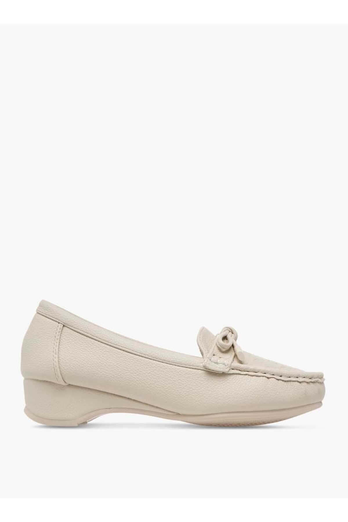 Paprika-Embossed Monogram Slip-On Loafers 3