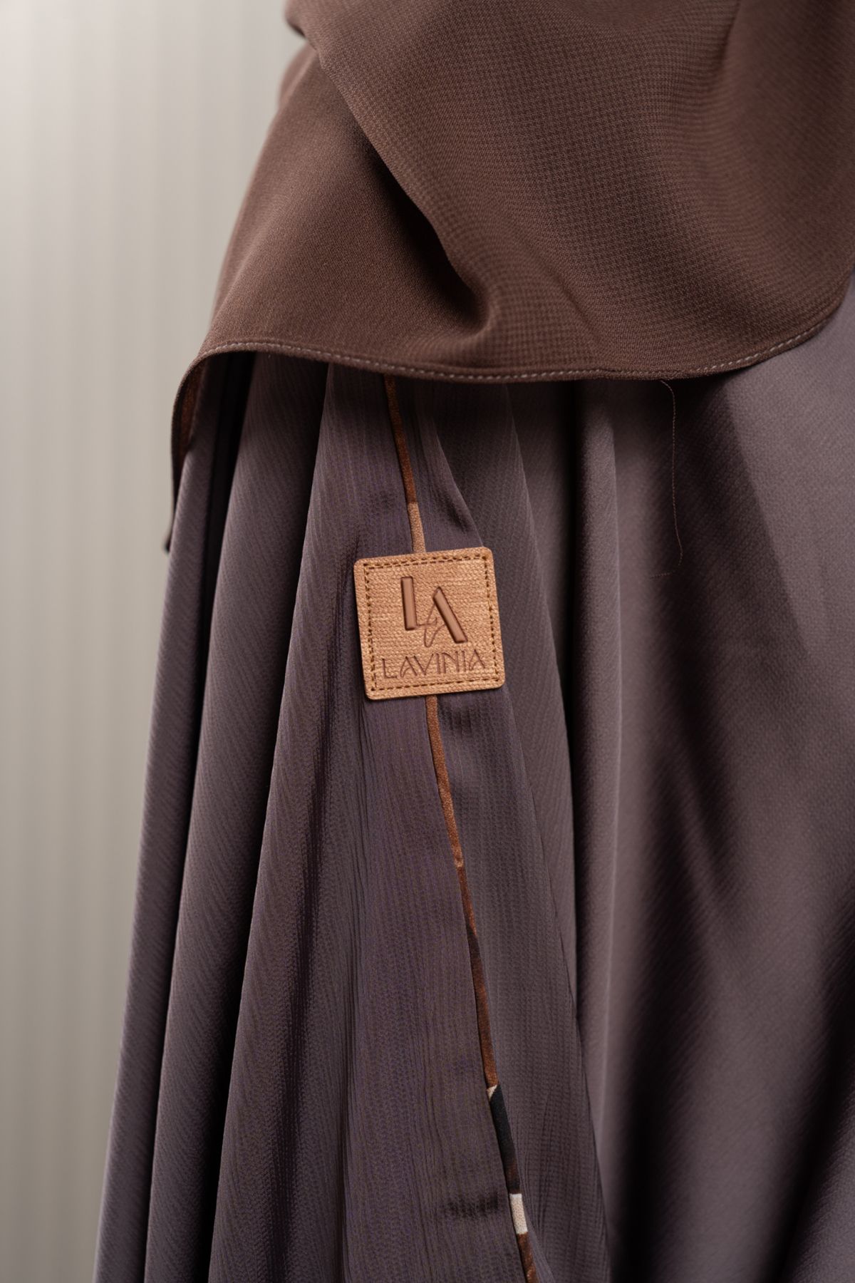 LAVİNİA-Lavinia women abaya, colored bisht, wrapped, lined, patterned piping. 8