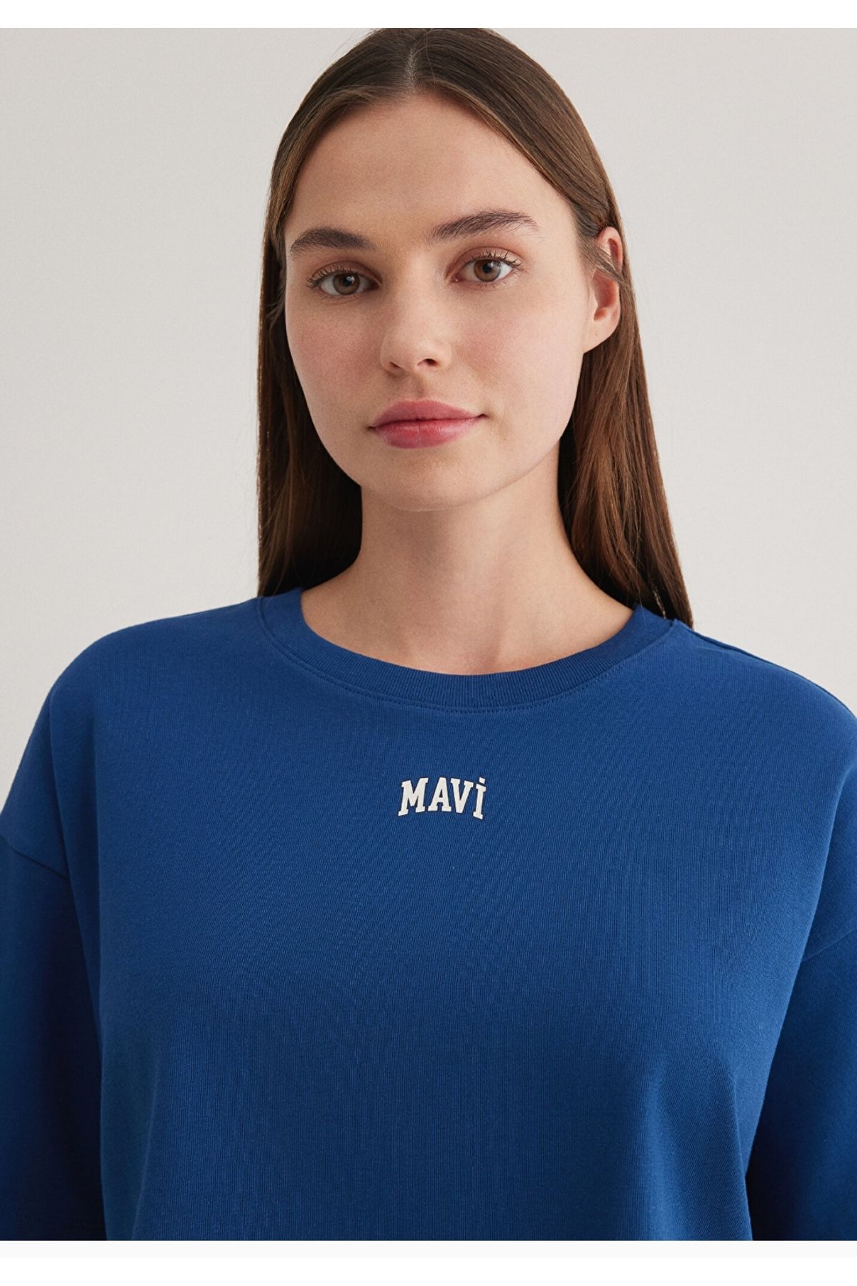 Mavi-Navy Blue Crop T-Shirt with Logo Print 4