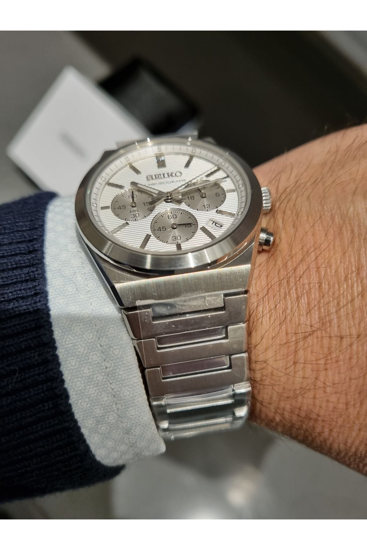 Seiko-ساعة يد سيكو - مقاومة للماء للرجال مع تقويم بقرص فضي 4
