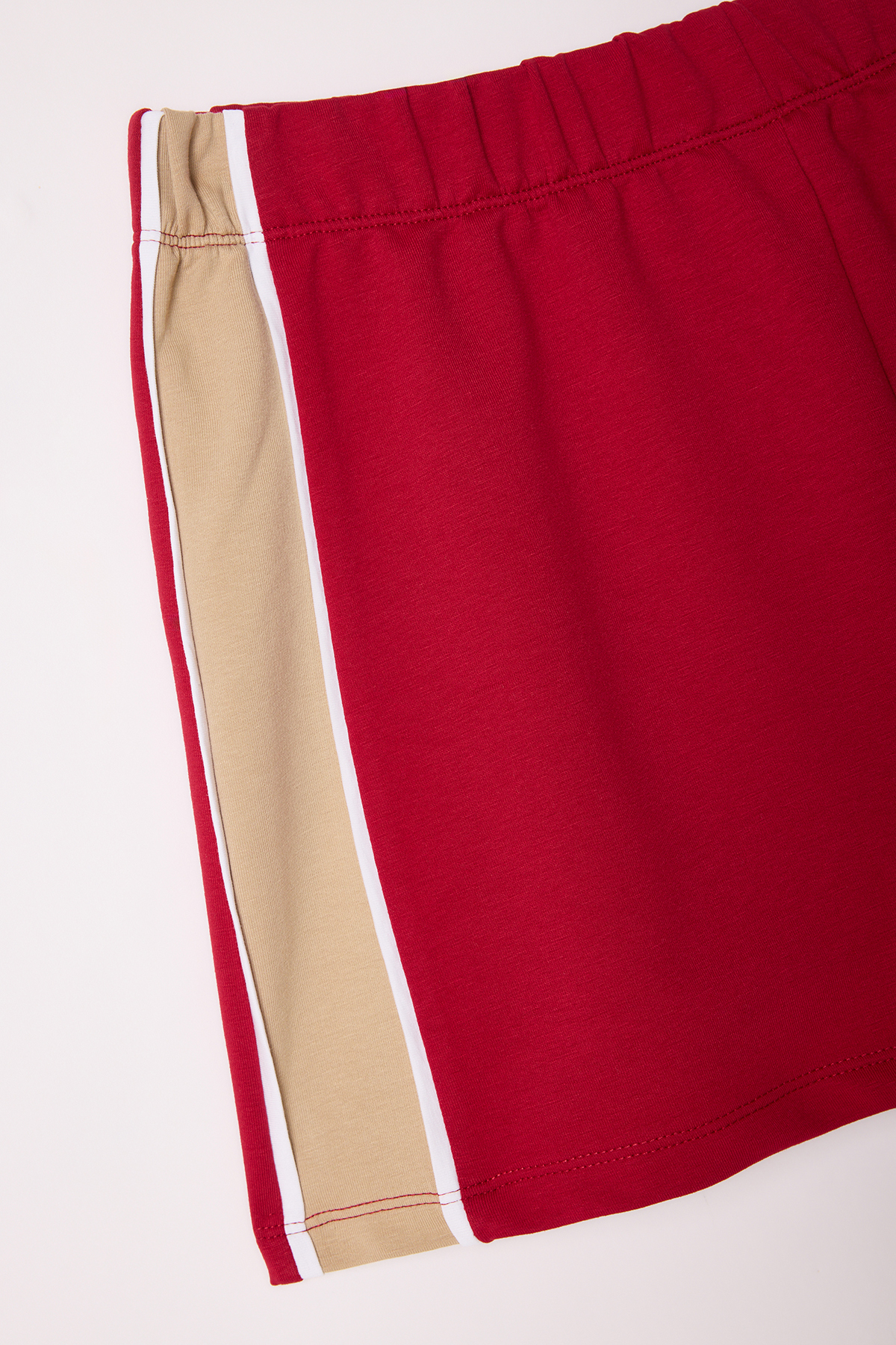 Trendyolmilla  Bordo Renk Bloklu Mini Esnek Örme Şort & Bermuda TWOSS25SR00063 - Görsel 6